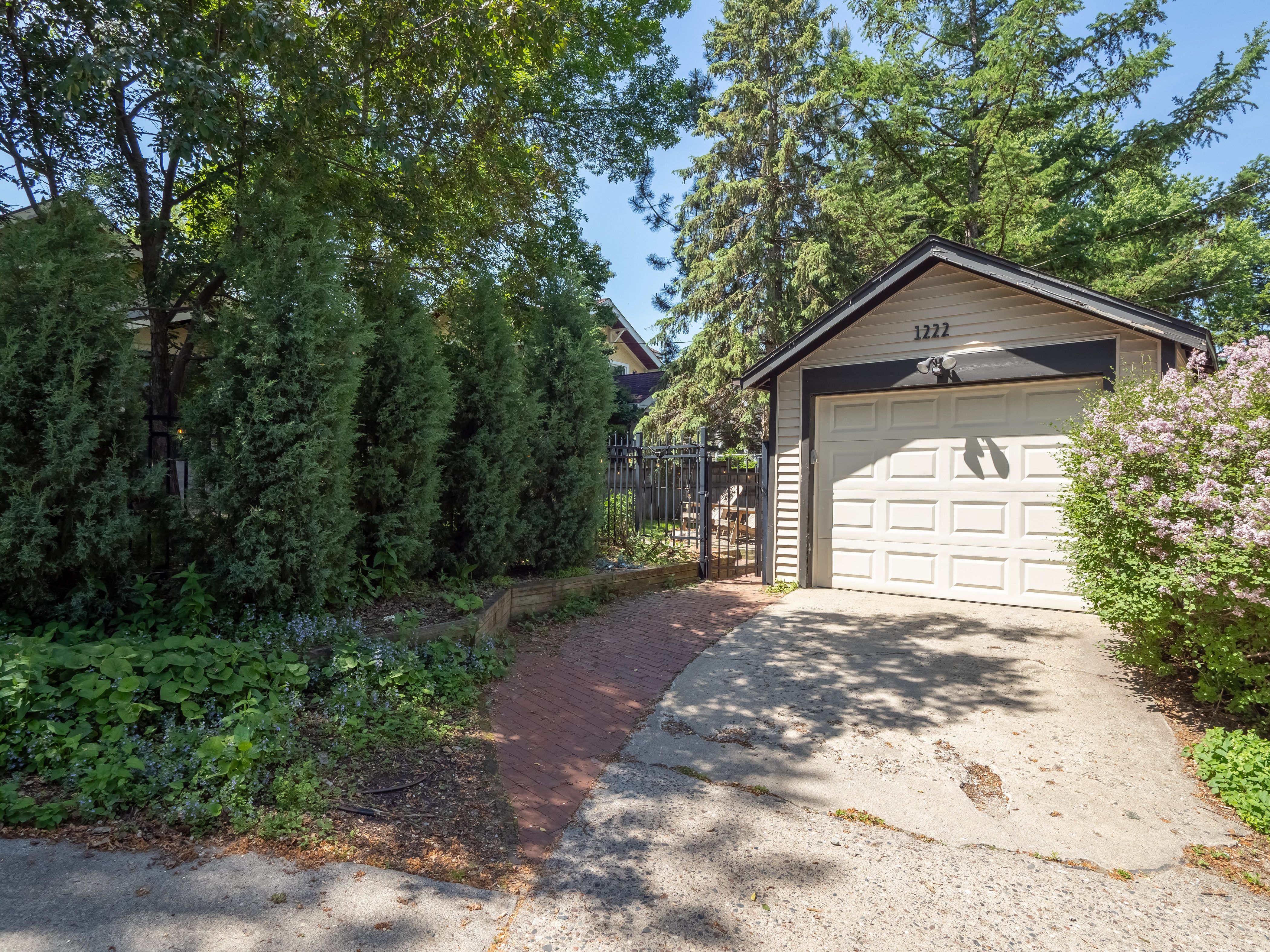  Renovated Lynnhurst Charmer Near Minnehaha Parkway - 物件實景