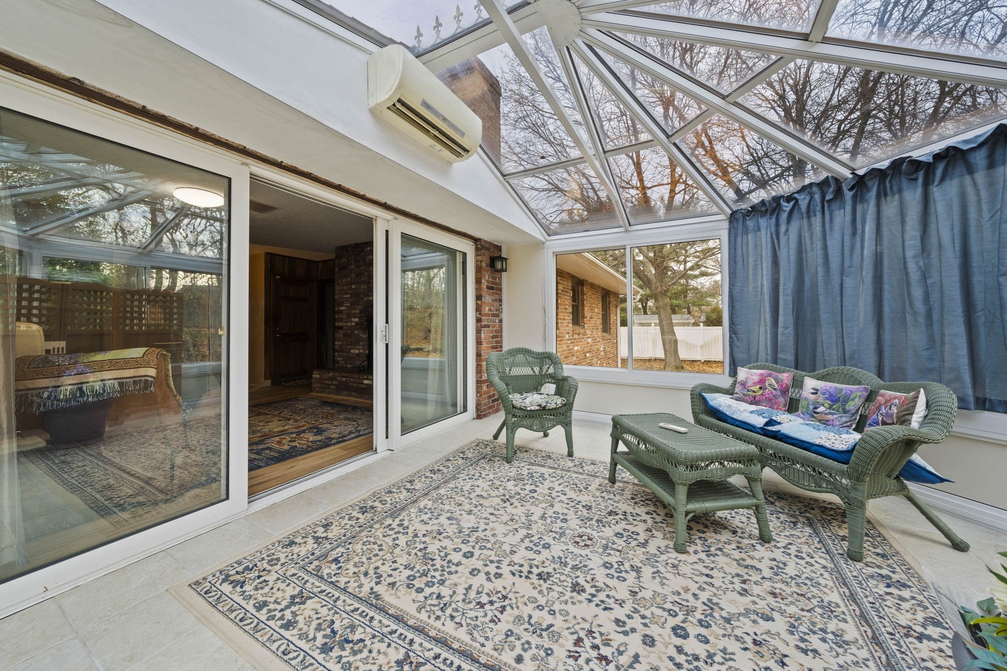 Braintree, Massachusetts, 02184, United States, 3 Bedrooms Bedrooms, ,2 BathroomsBathrooms,Residential,For Sale,2005406