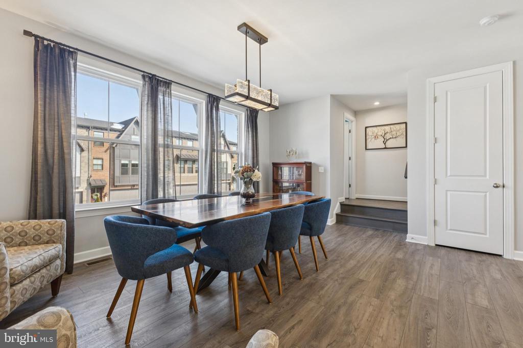 Alexandria, Virginia, 22306, United States, 3 Bedrooms Bedrooms, ,4 BathroomsBathrooms,Residential,For Sale,2019701