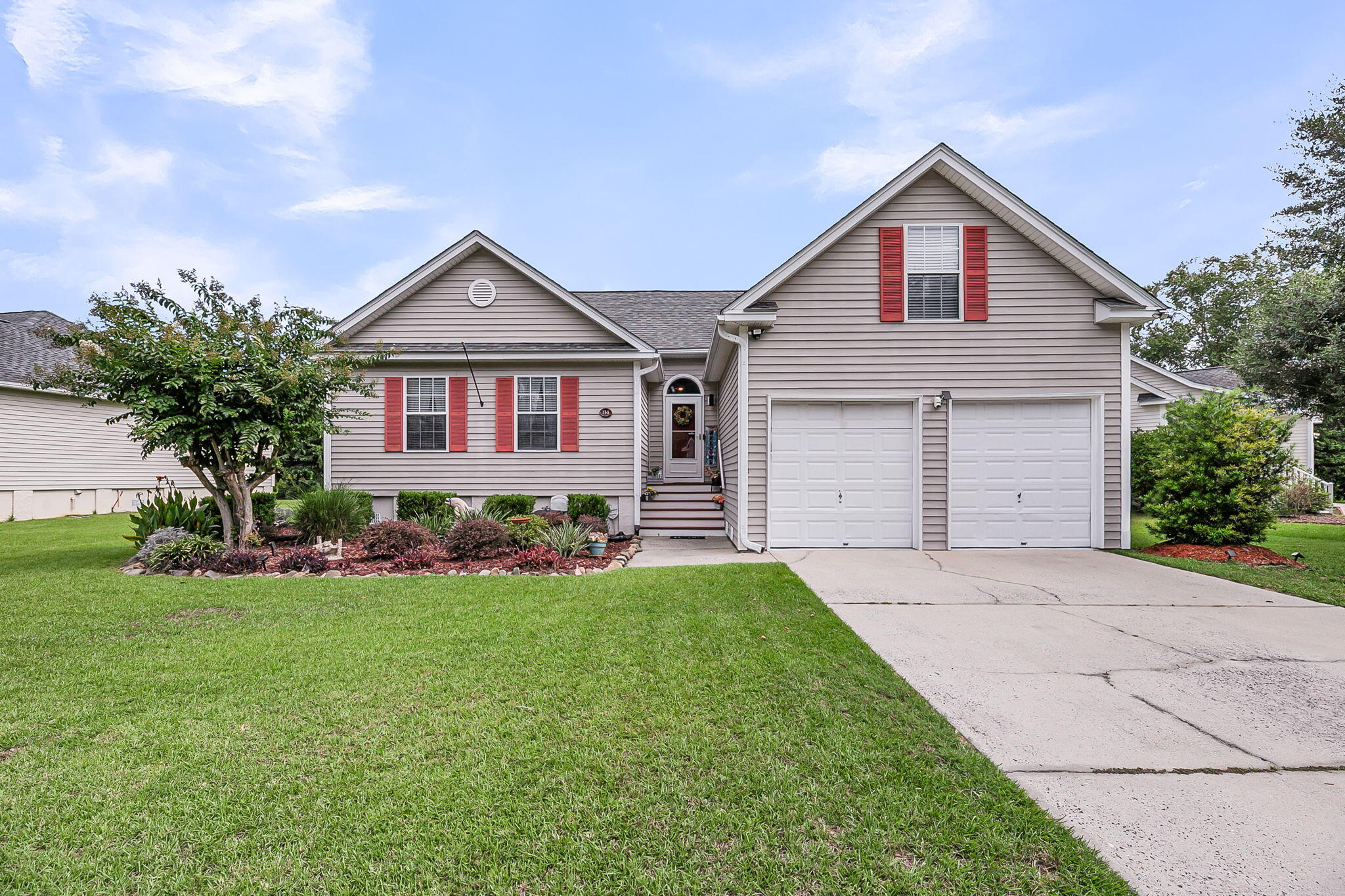 Charleston, South Carolina, 29412, United States, 4 Bedrooms Bedrooms, ,2 BathroomsBathrooms,Residential,For Sale,1985691