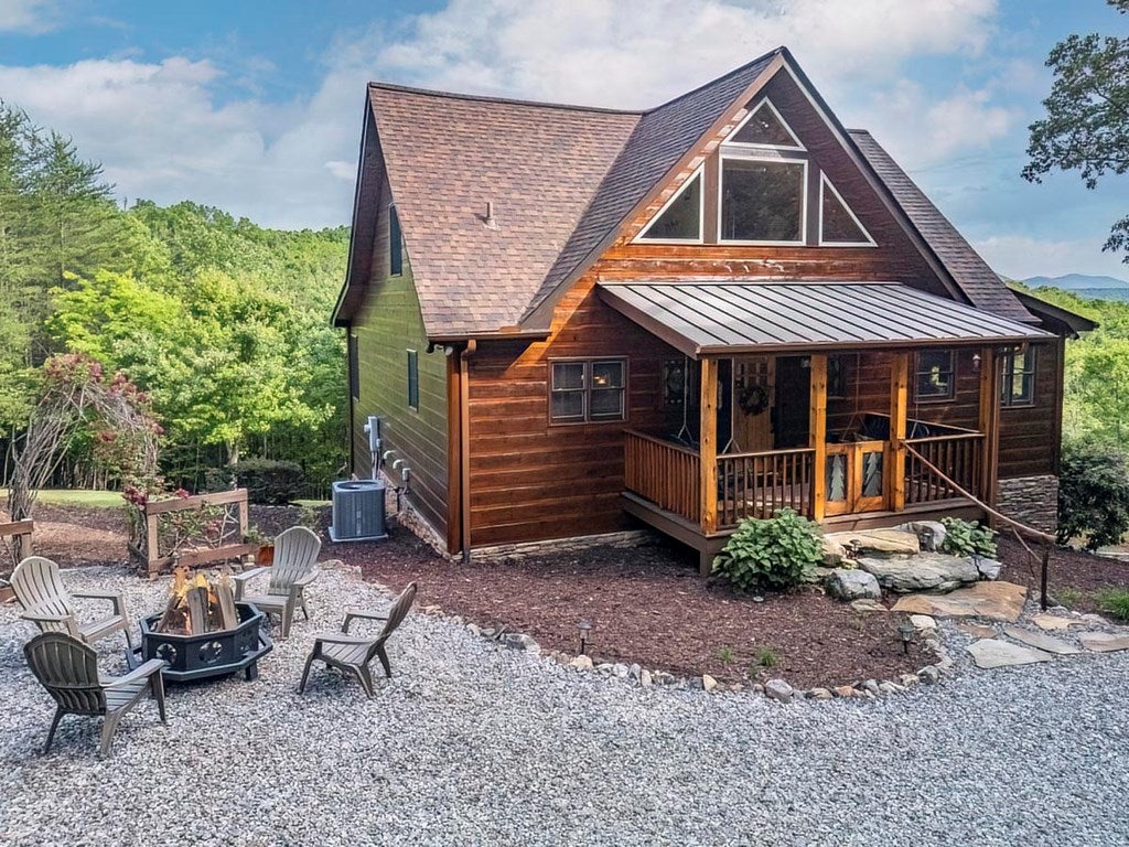 Morganton, Georgia, 30560, United States, 3 Bedrooms Bedrooms, ,4 BathroomsBathrooms,Residential,For Sale,1826410