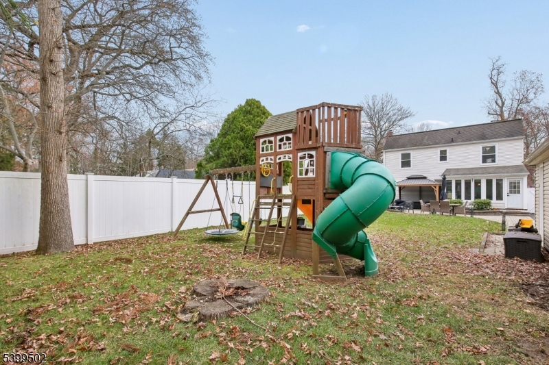 Plainfield City, New Jersey, 07062, United States, 3 Bedrooms Bedrooms, ,2 BathroomsBathrooms,Residential,For Sale,2003425