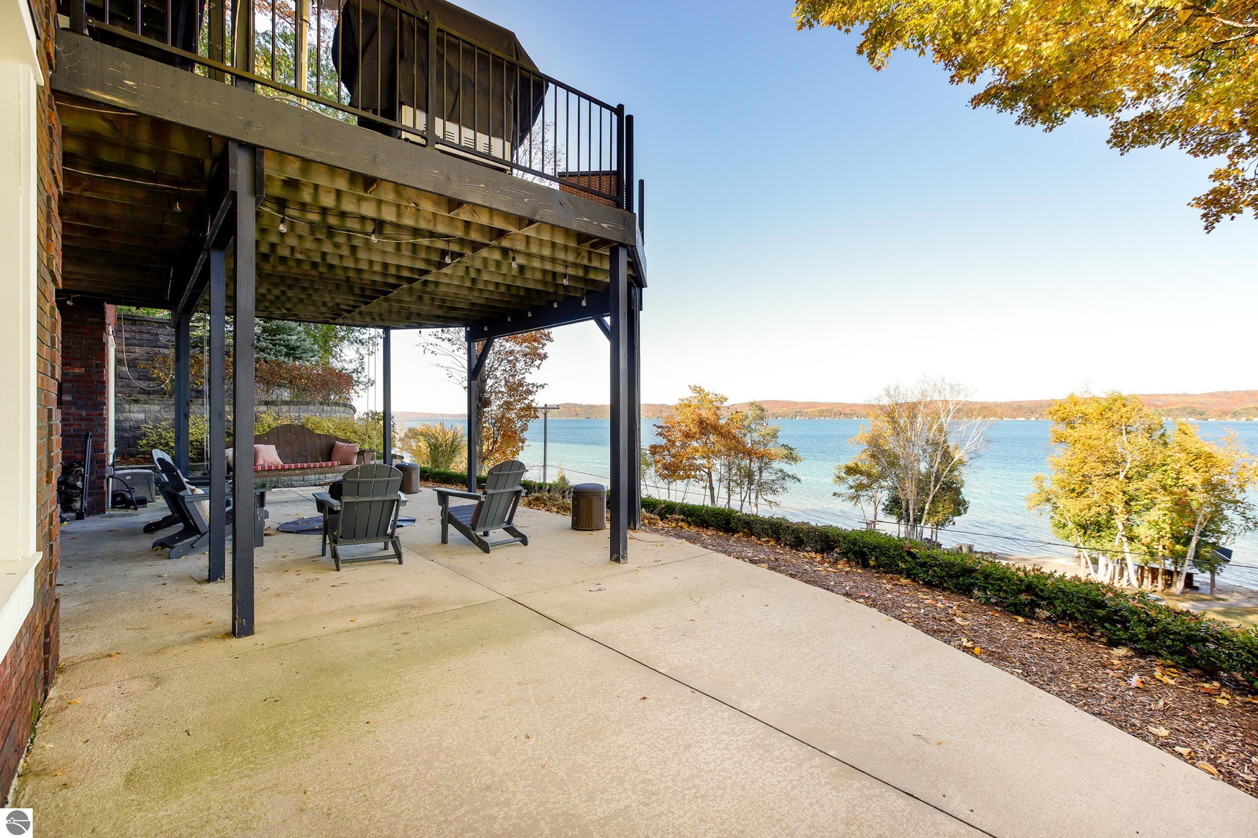 Beulah, Michigan, 49617, United States, 5 Bedrooms Bedrooms, ,3 BathroomsBathrooms,Residential,For Sale,1987104