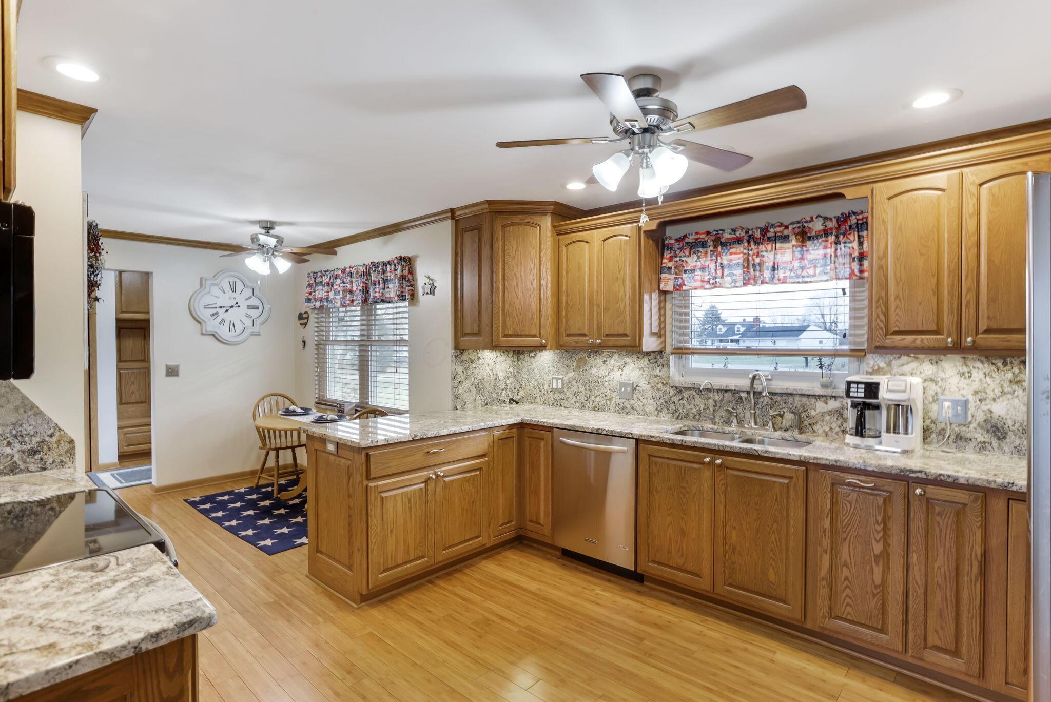 Grove City, Ohio, 43123, United States, 3 Bedrooms Bedrooms, ,3 BathroomsBathrooms,Residential,For Sale,2007789