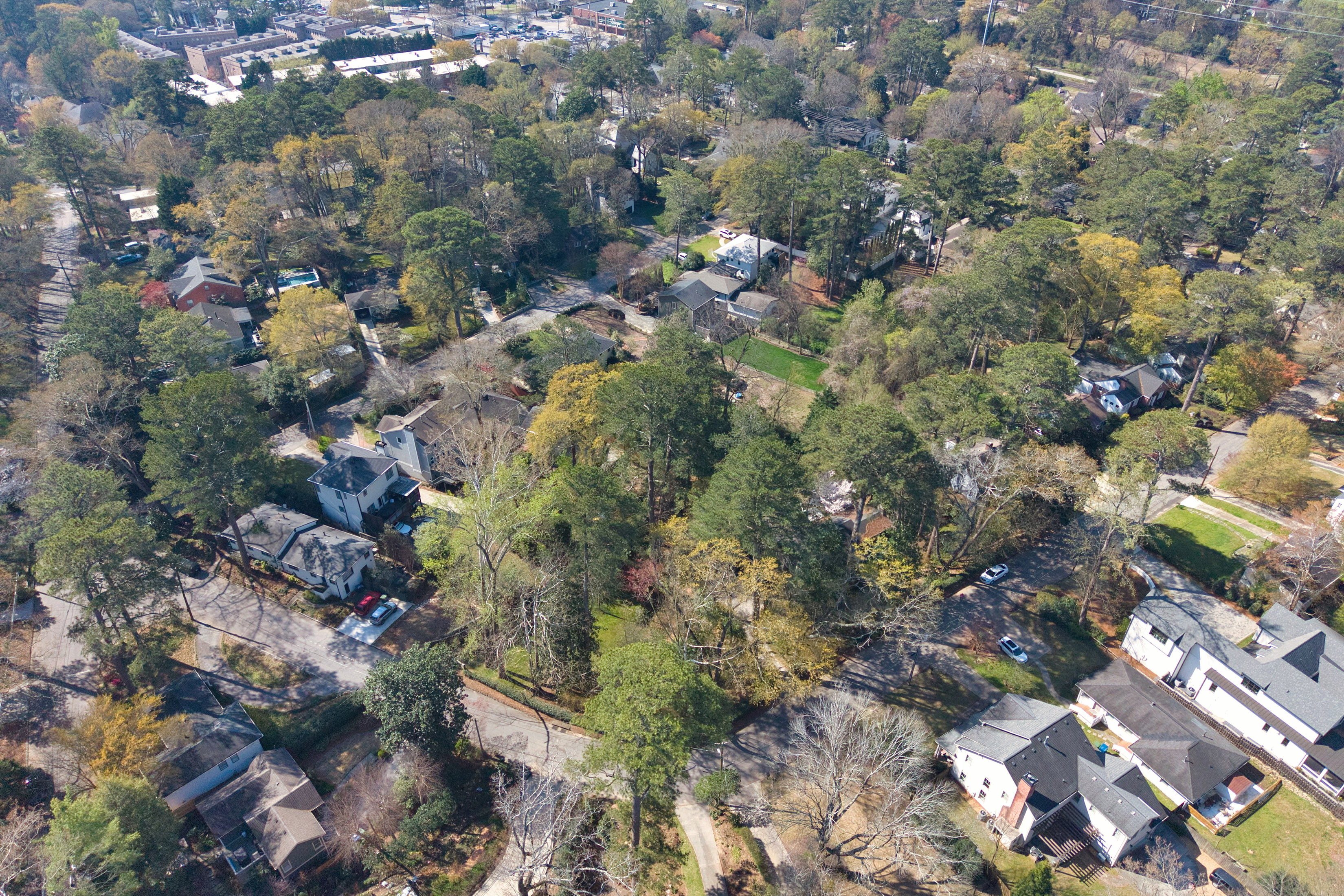  Versatile 0.72+/- Acres in the Heart of Piedmont Heights - 物件實景