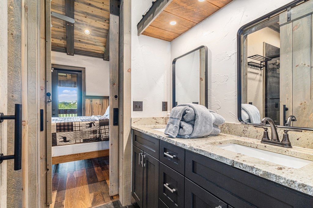 Ellijay, Georgia, 30540, United States, 5 Bedrooms Bedrooms, ,5 BathroomsBathrooms,Residential,For Sale,1952565