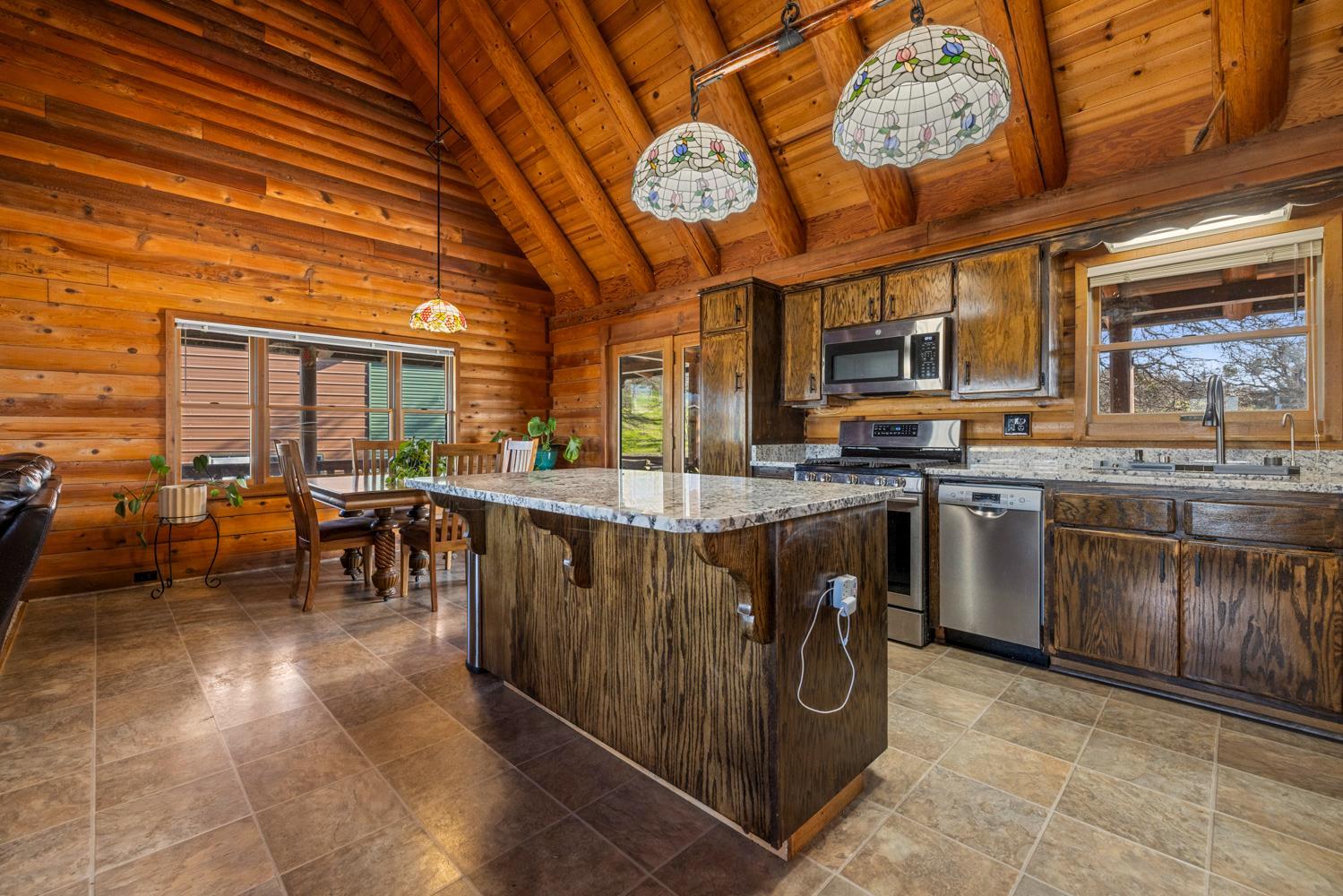 La Grange, California, 95329, United States, 2 Bedrooms Bedrooms, ,3 BathroomsBathrooms,Residential,For Sale,2009074