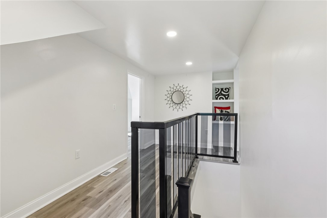 Mt Washington, Pennsylvania, 15211, United States, 5 Bedrooms Bedrooms, ,4 BathroomsBathrooms,Residential,For Sale,1956981