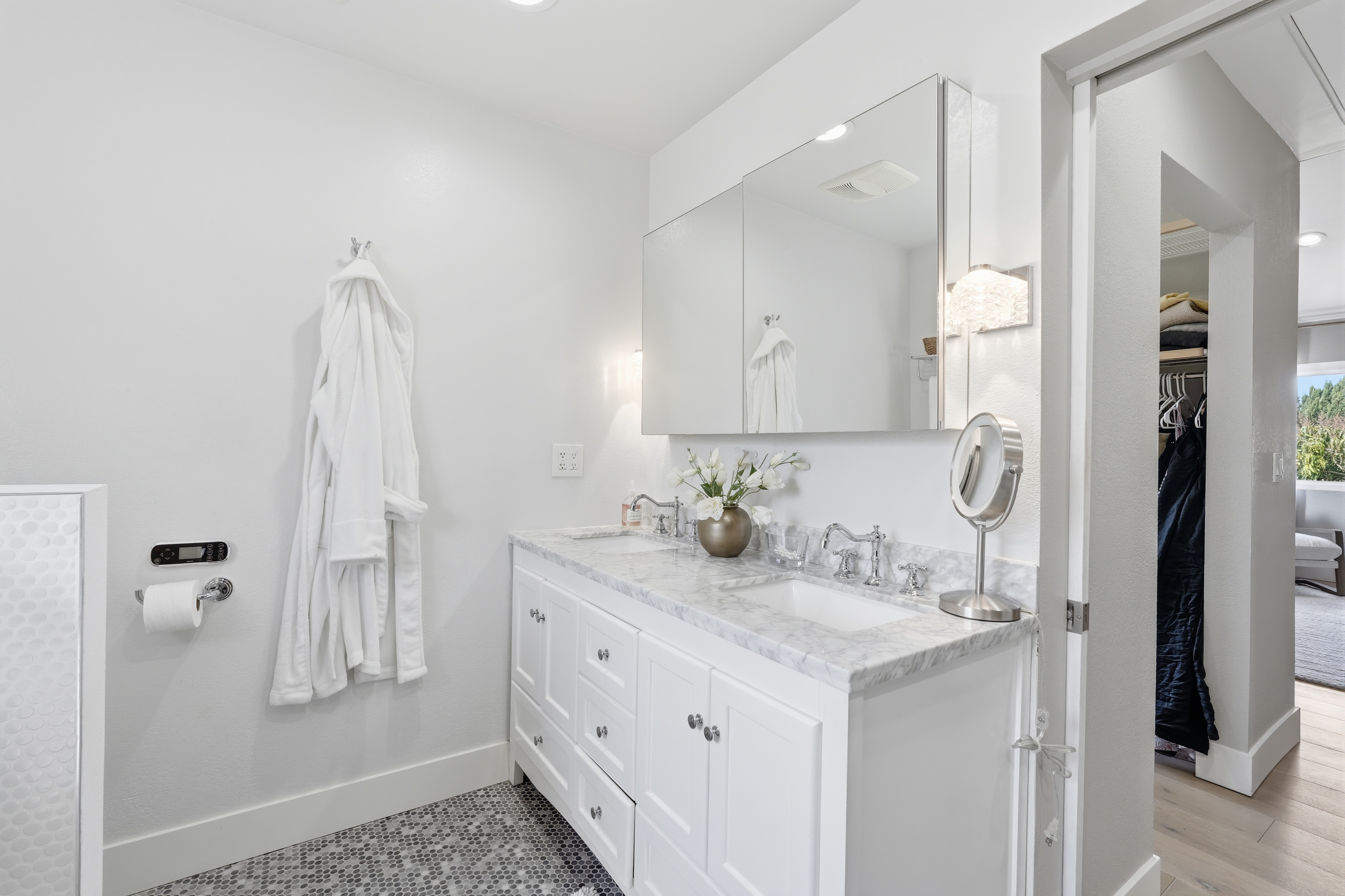  2220 Clark Lane, Redondo Beach, CA 90278 - 物件實景