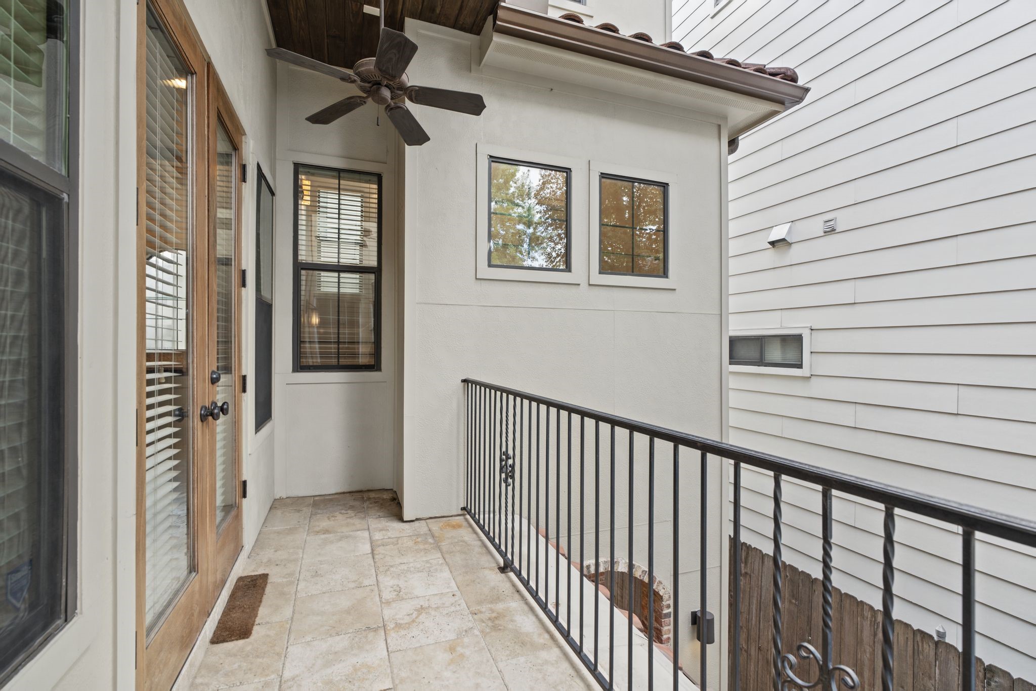  4122 Floyd Street A - 物件實景