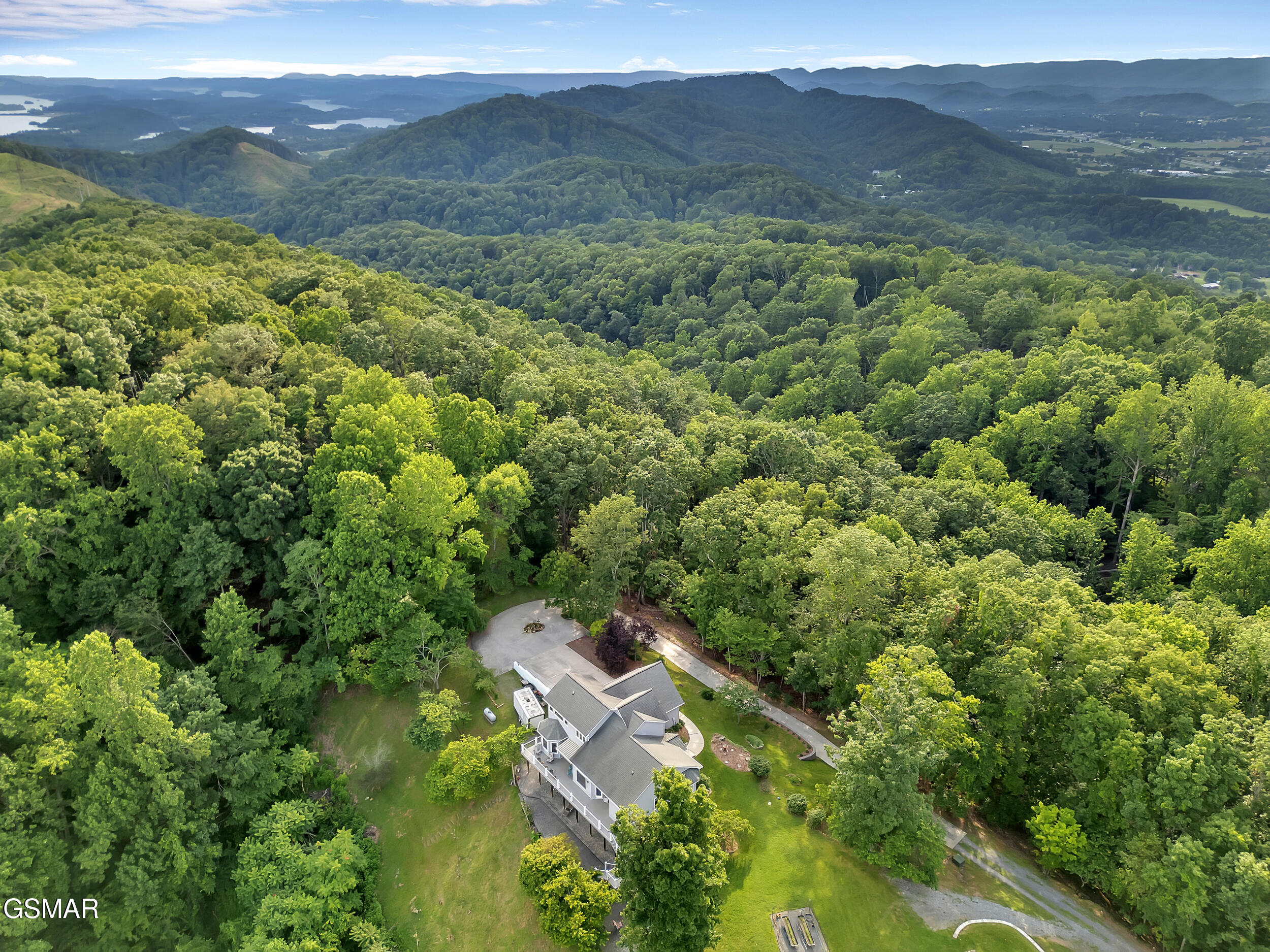 Mooresburg, Tennessee, 37811, United States, 2 Bedrooms Bedrooms, ,4 BathroomsBathrooms,Residential,For Sale,1861149