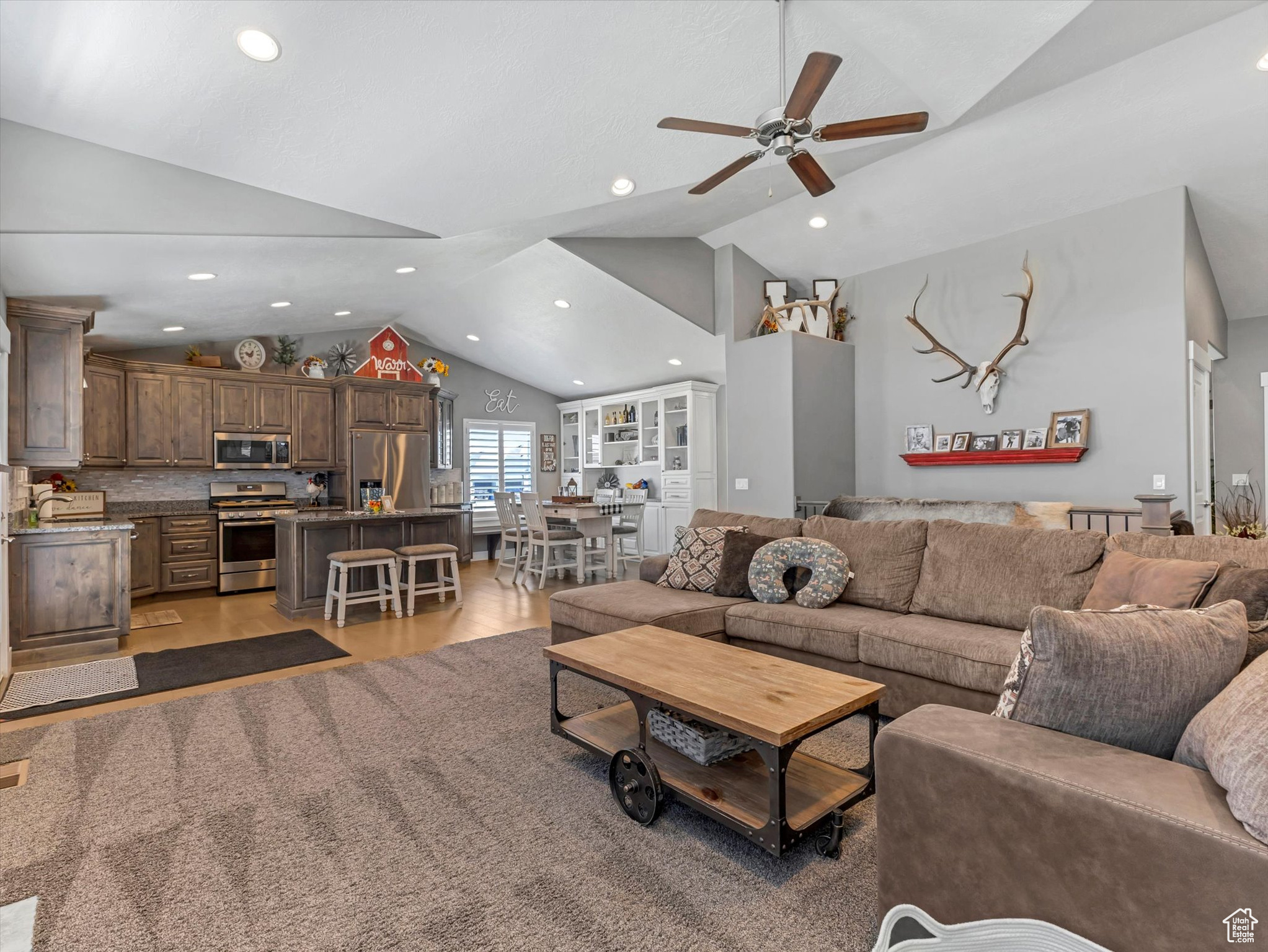 Grantsville, Utah, 84029, United States, 4 Bedrooms Bedrooms, ,3 BathroomsBathrooms,Residential,For Sale,1991039