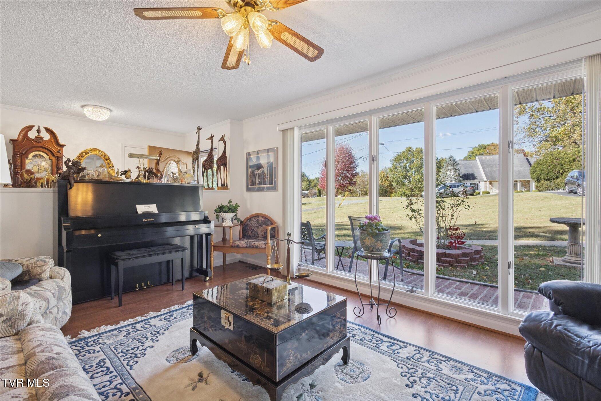 Johnson City, Tennessee, 37604, United States, 4 Bedrooms Bedrooms, ,3 BathroomsBathrooms,Residential,For Sale,1978550