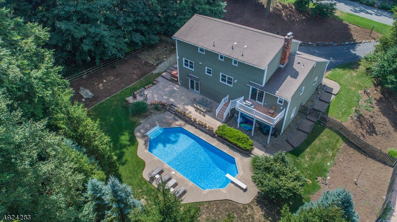 230 Hilltop Ct, Pompton Lakes Boro, New Jersey, 07442, United States, 4 Bedrooms Bedrooms, ,3 BathroomsBathrooms,Residential,For Sale,230 Hilltop Ct,1459430