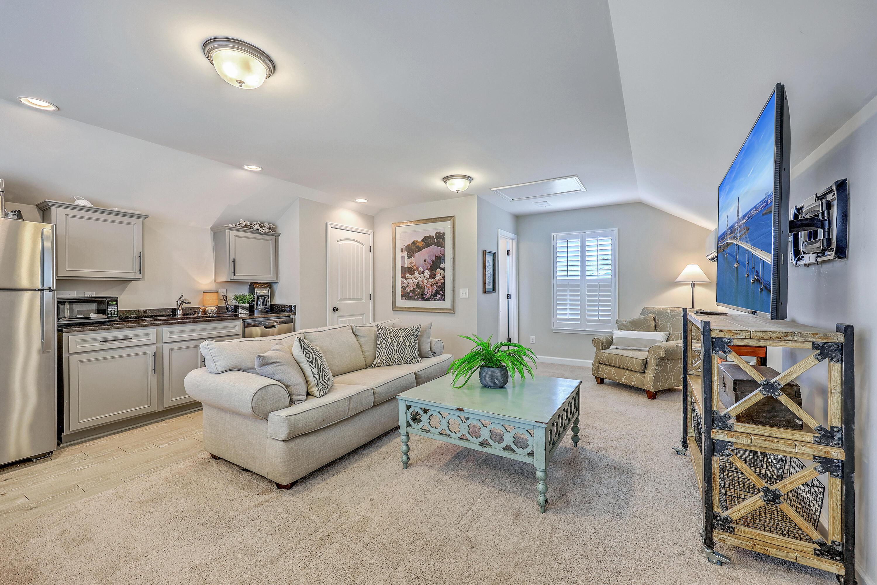 Charleston, South Carolina, 29414, United States, 4 Bedrooms Bedrooms, ,4 BathroomsBathrooms,Residential,For Sale,1895011