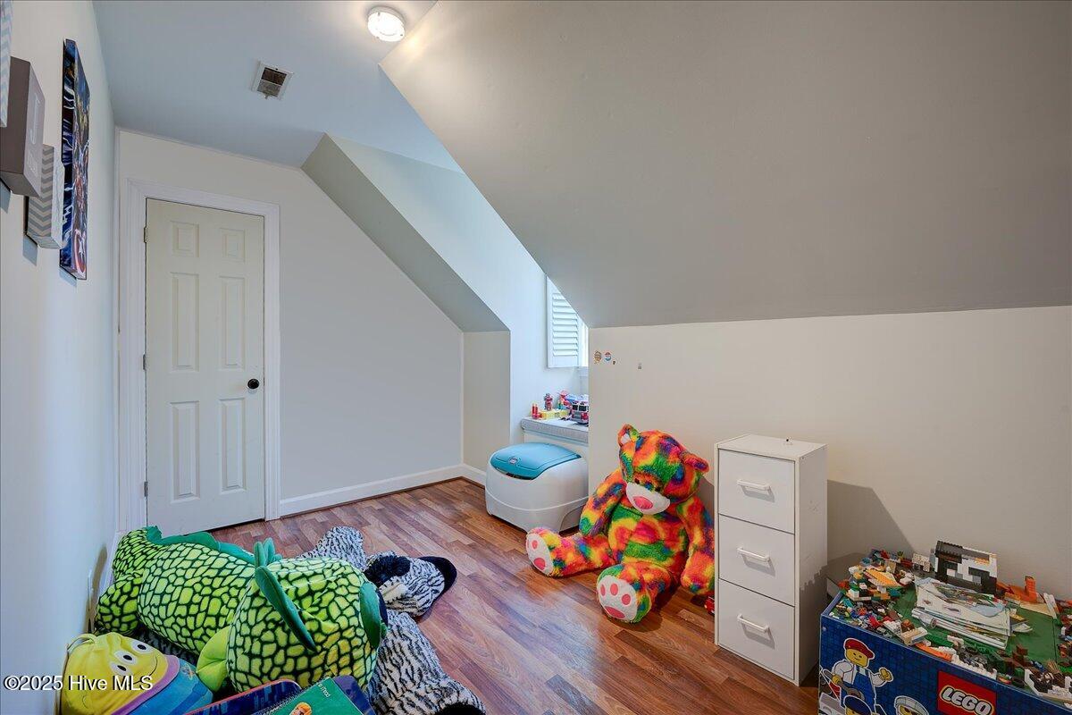 Trent Woods, North Carolina, 28562, United States, 4 Bedrooms Bedrooms, ,3 BathroomsBathrooms,Residential,For Sale,1997785