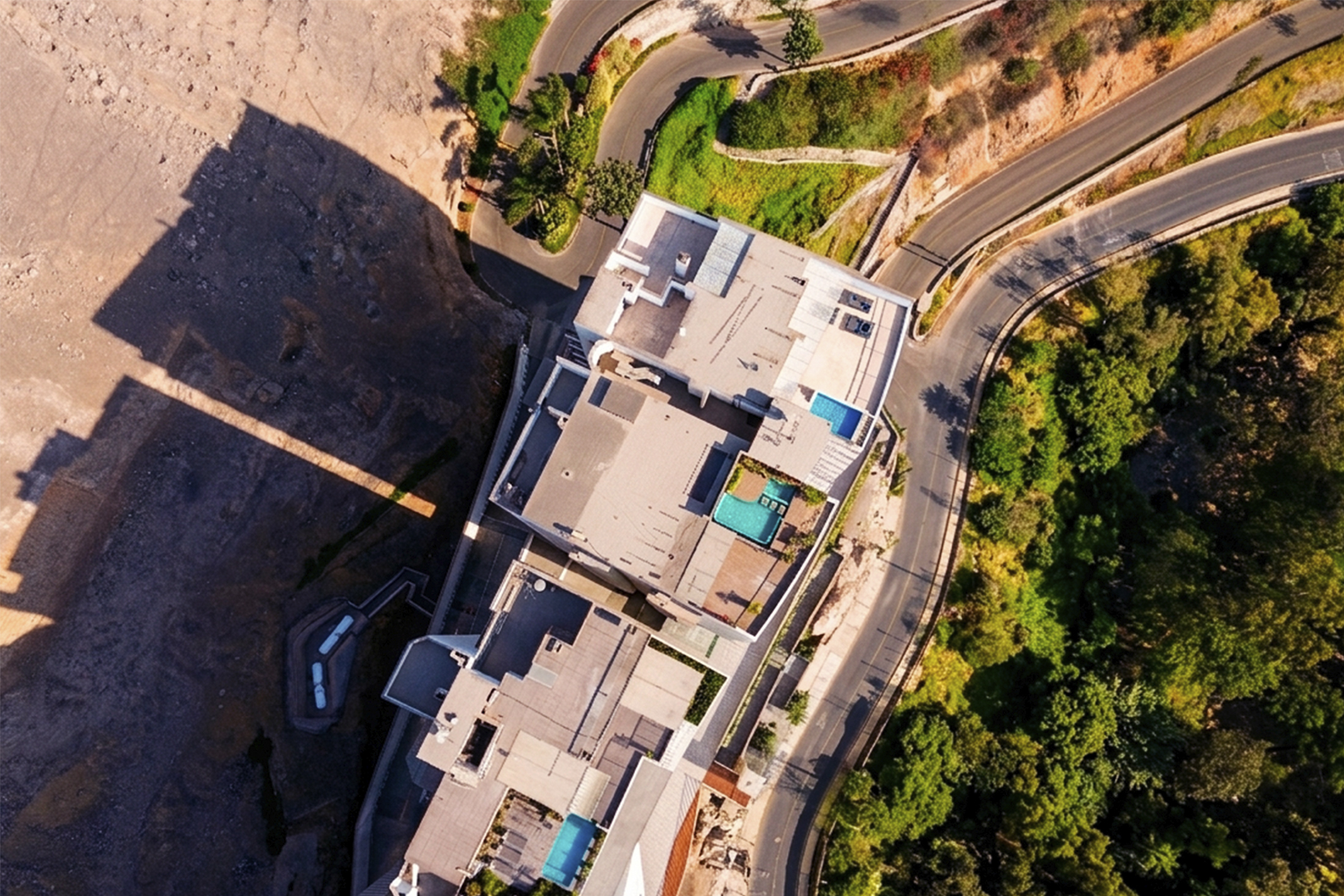  Exclusive penthouse with panoramic views in a prime location in CERROS DE CAMACH - 物件實景