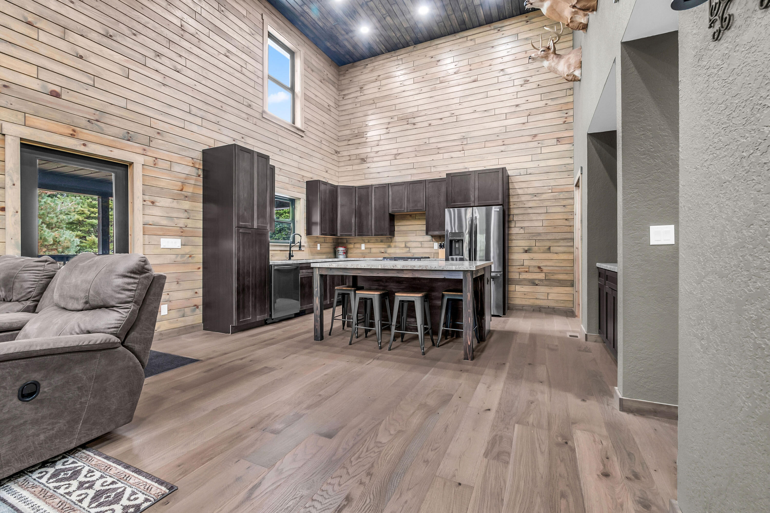 Quincy, Michigan, 49082, United States, 2 Bedrooms Bedrooms, ,3 BathroomsBathrooms,Residential,For Sale,1979767