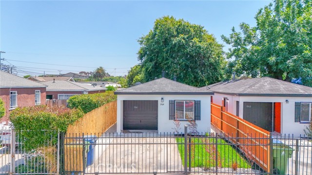 Los Angeles, California, 90059, United States, 2 Bedrooms Bedrooms, ,1 BathroomBathrooms,Residential,For Sale,1942997