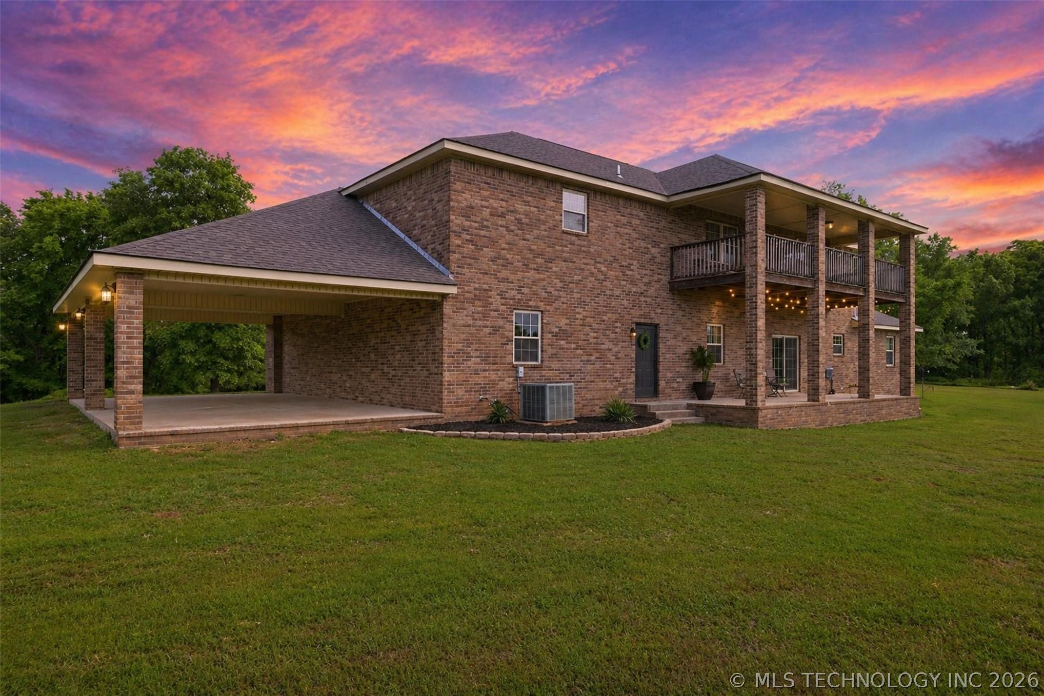 Muldrow, Oklahoma, 74948, United States, 5 Bedrooms Bedrooms, ,3 BathroomsBathrooms,Residential,For Sale,2040706