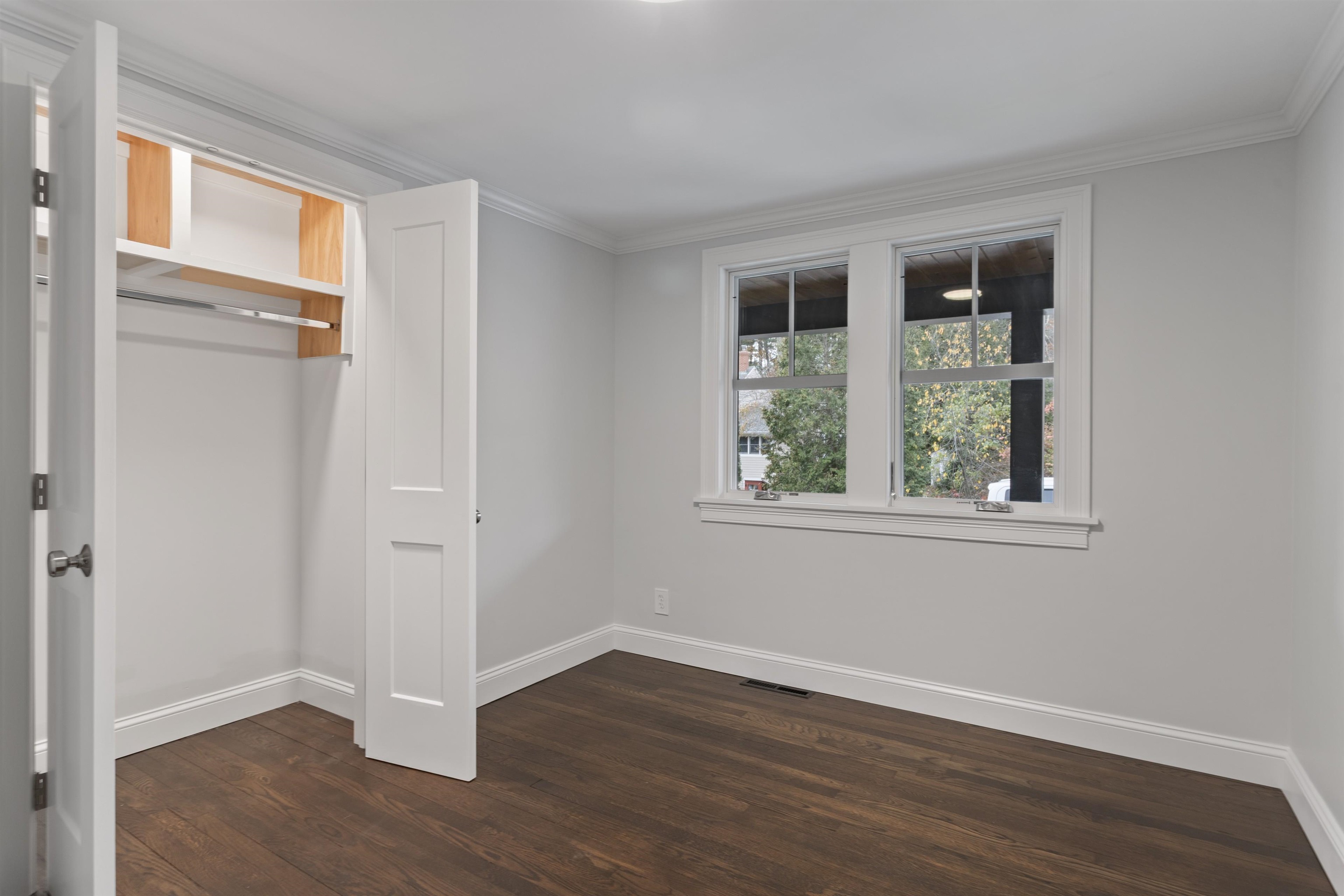 Portsmouth, New Hampshire, 03801, United States, 3 Bedrooms Bedrooms, ,1 BathroomBathrooms,Residential,For Sale,1991010