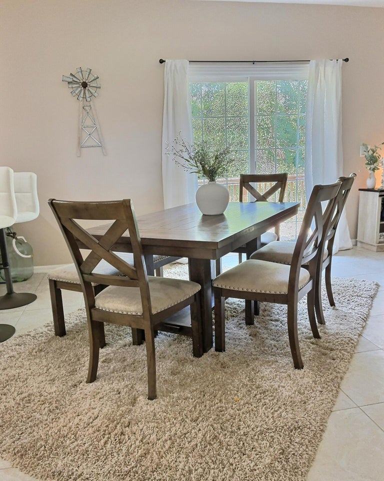 Hawthorne, Florida, 32640, United States, 5 Bedrooms Bedrooms, ,2 BathroomsBathrooms,Residential,For Sale,1903674