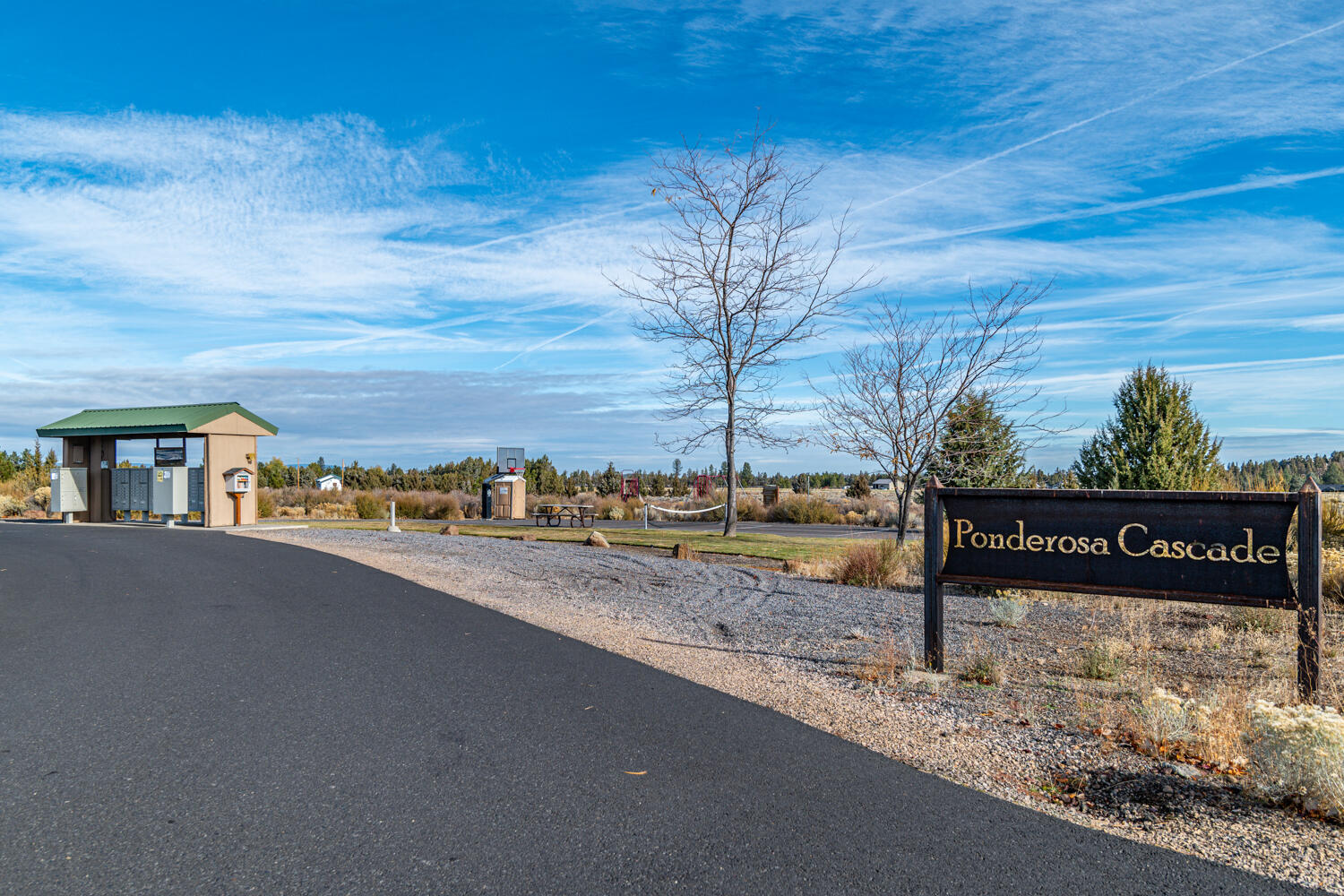 Bend, Oregon, 97703, United States, 3 Bedrooms Bedrooms, ,3 BathroomsBathrooms,Residential,For Sale,1984485