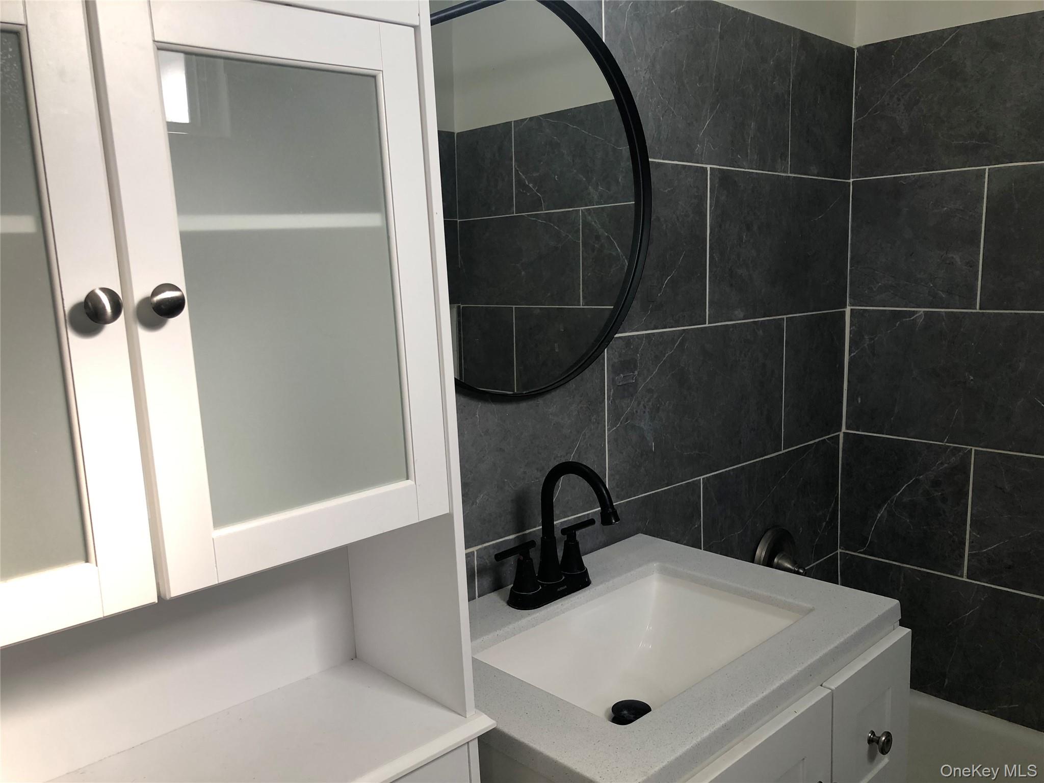 Kings Park, New York, 11754, United States, 3 Bedrooms Bedrooms, ,1 BathroomBathrooms,Residential,For Sale,1988130