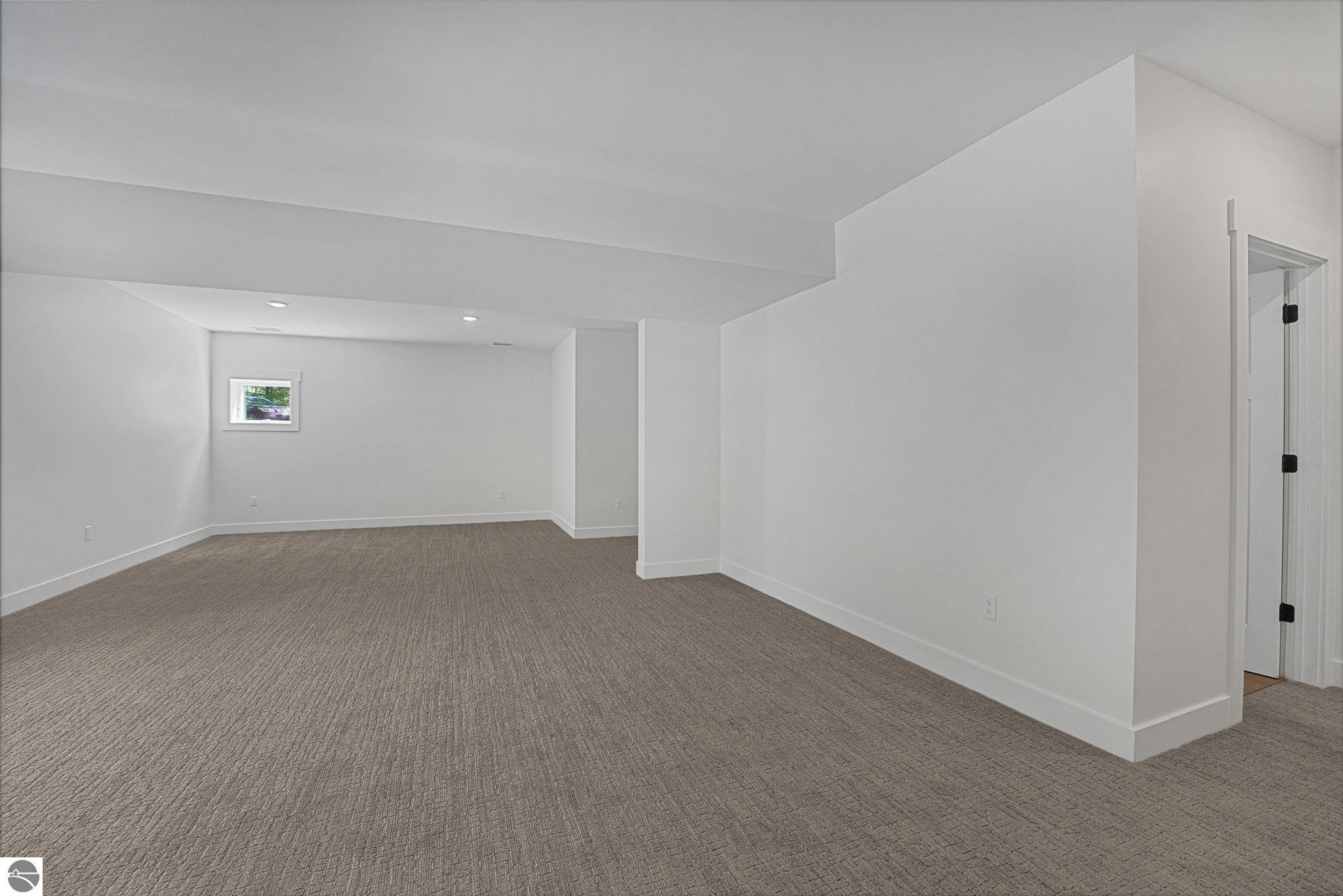 Traverse City, Michigan, 49684, United States, 3 Bedrooms Bedrooms, ,2 BathroomsBathrooms,Residential,For Sale,2011306