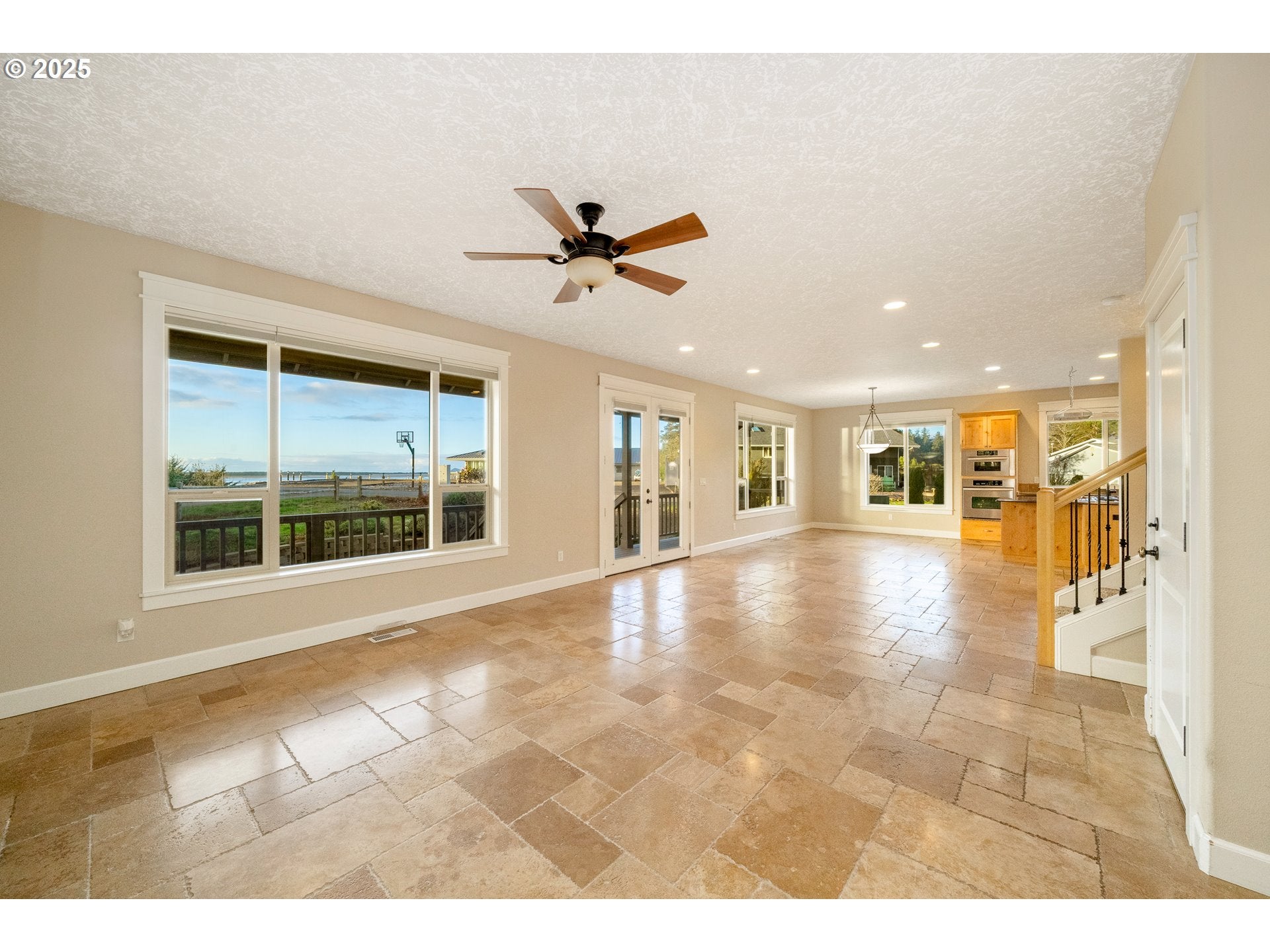 Tillamook, Oregon, 97141, United States, 3 Bedrooms Bedrooms, ,4 BathroomsBathrooms,Residential,For Sale,1998230