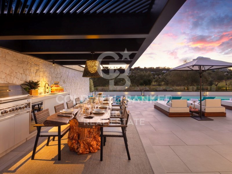 Marbella, Andalusia, ES, 5 Bedrooms Bedrooms, ,5 BathroomsBathrooms,Residential,For Sale,1767913