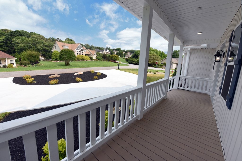 Blairsville, Georgia, 30512, United States, 3 Bedrooms Bedrooms, ,3 BathroomsBathrooms,Residential,For Sale,1846972