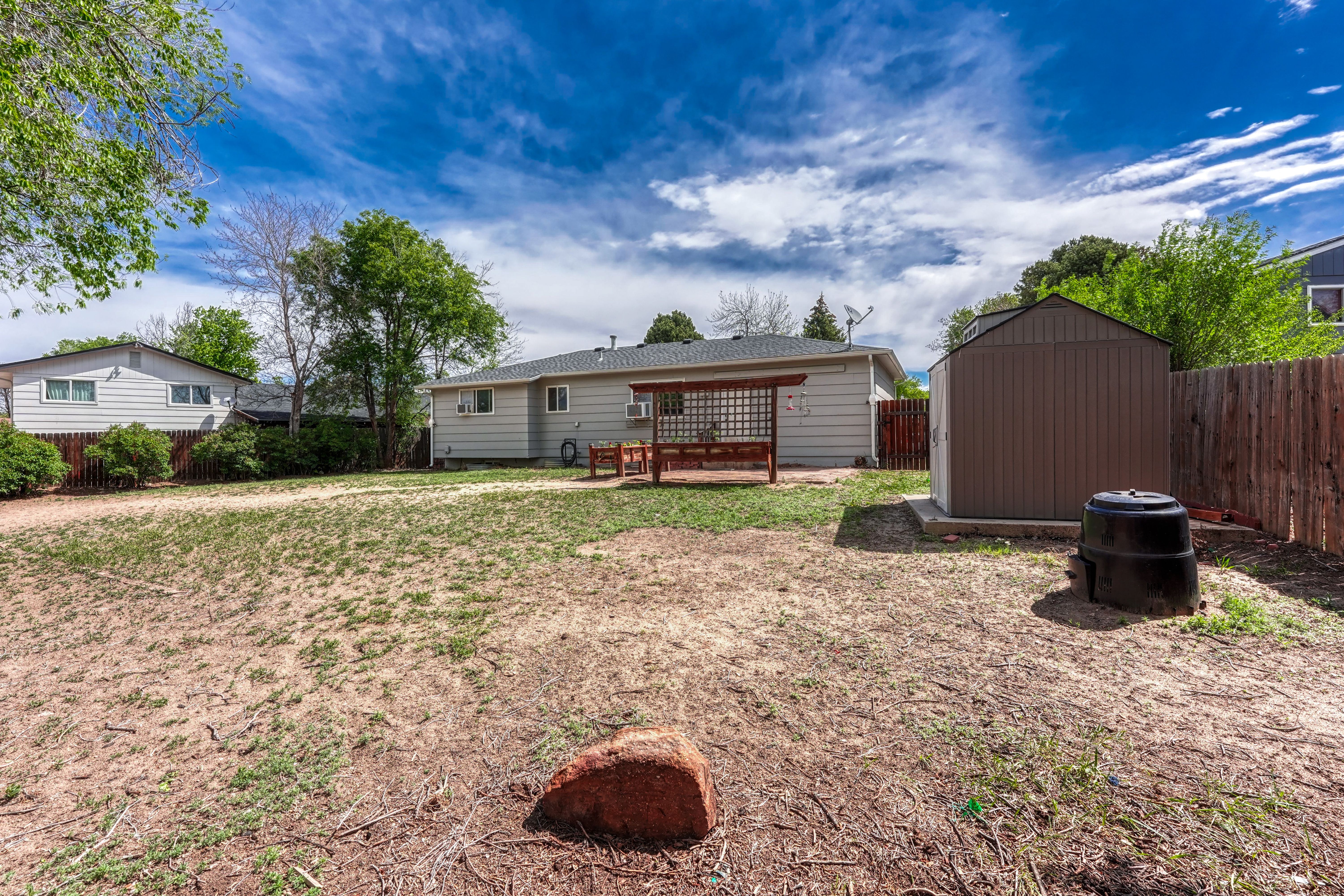  Move-In Ready Ranch Home with 6 Bedrooms in Southburough - 物件實景