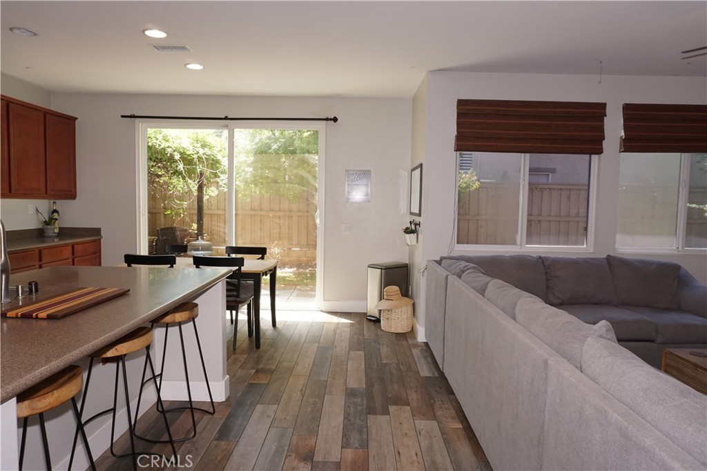 Temecula, California, 92592, United States, 4 Bedrooms Bedrooms, ,3 BathroomsBathrooms,Residential,For Sale,1857276