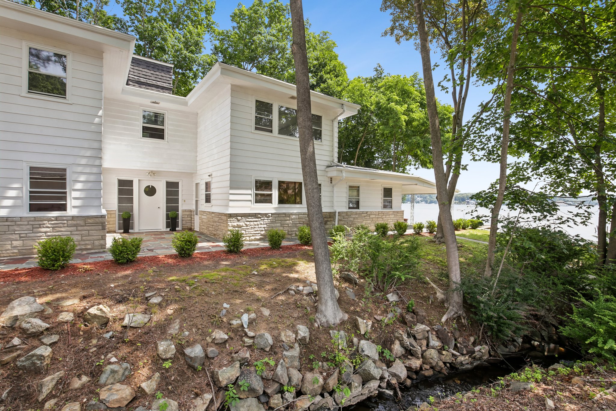 19 & 21 Lakeland Drive, Hopatcong, NJ 07843 - 物件實景