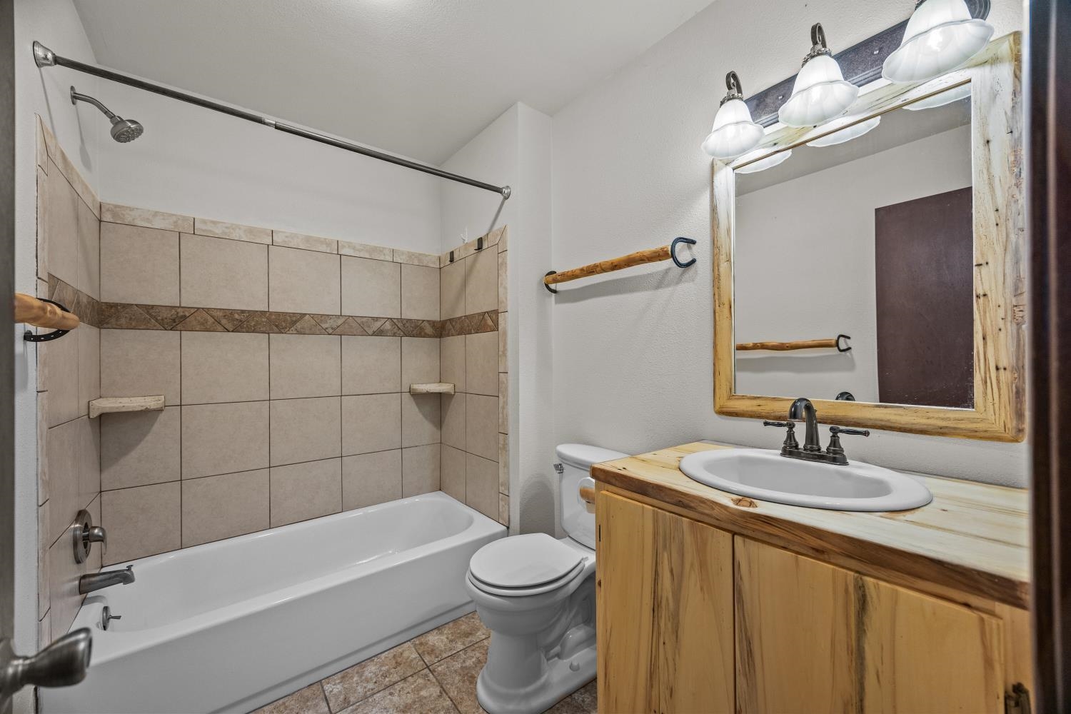 Fruita, Colorado, 81521, United States, 3 Bedrooms Bedrooms, ,2 BathroomsBathrooms,Residential,For Sale,1960525