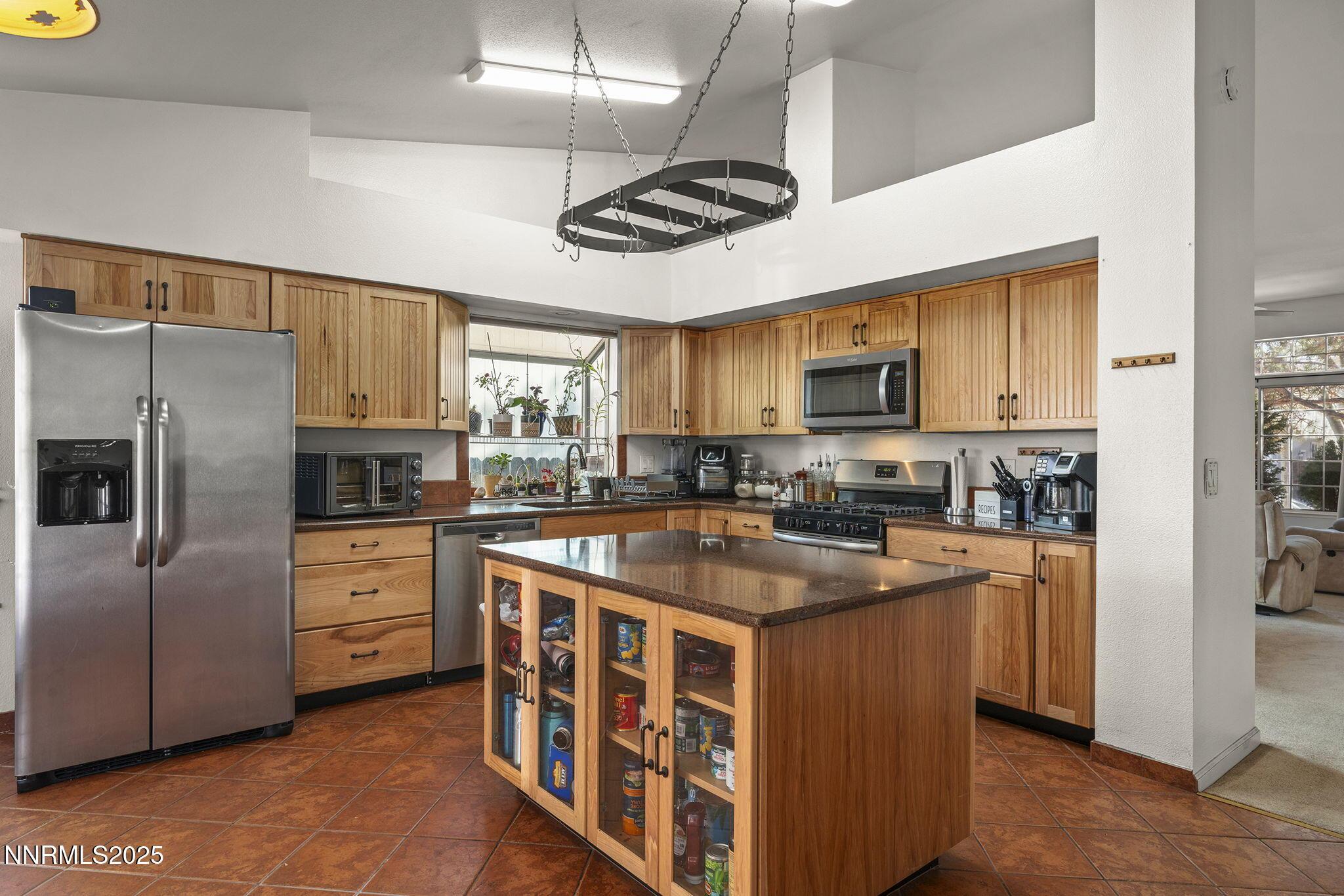 Reno, Nevada, 89502, United States, 4 Bedrooms Bedrooms, ,2 BathroomsBathrooms,Residential,For Sale,1997372