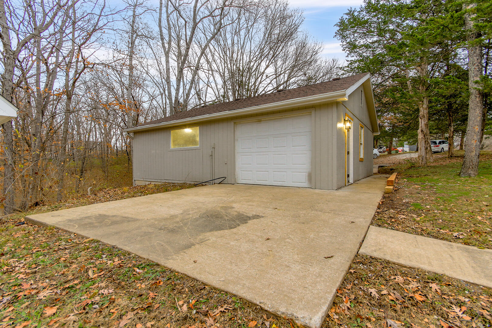HARTSBURG, Missouri, 65039, United States, 5 Bedrooms Bedrooms, ,3 BathroomsBathrooms,Residential,For Sale,2049176