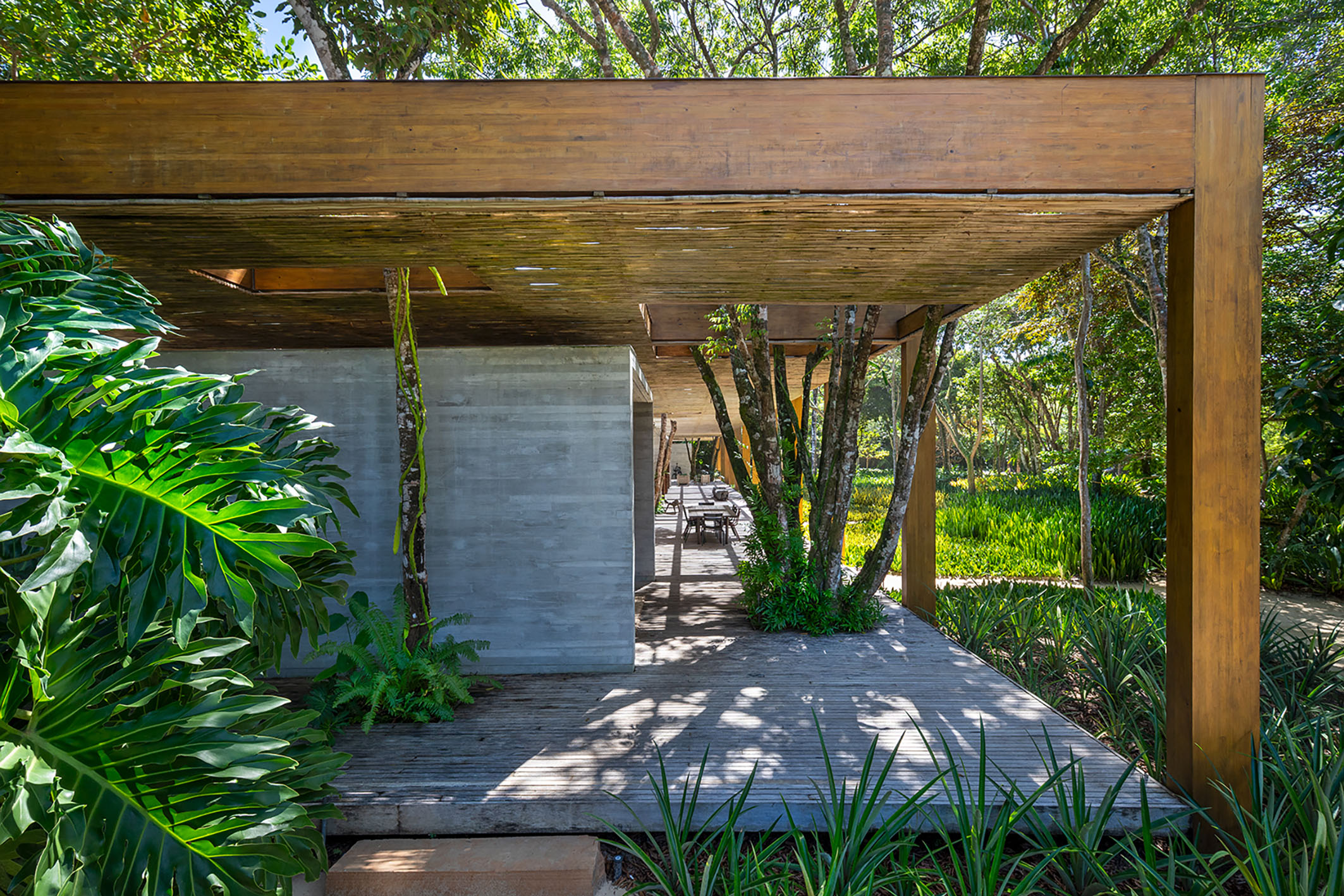  Seafront house by Marcio Kogan with seamless integration to the landscape - 物件實景