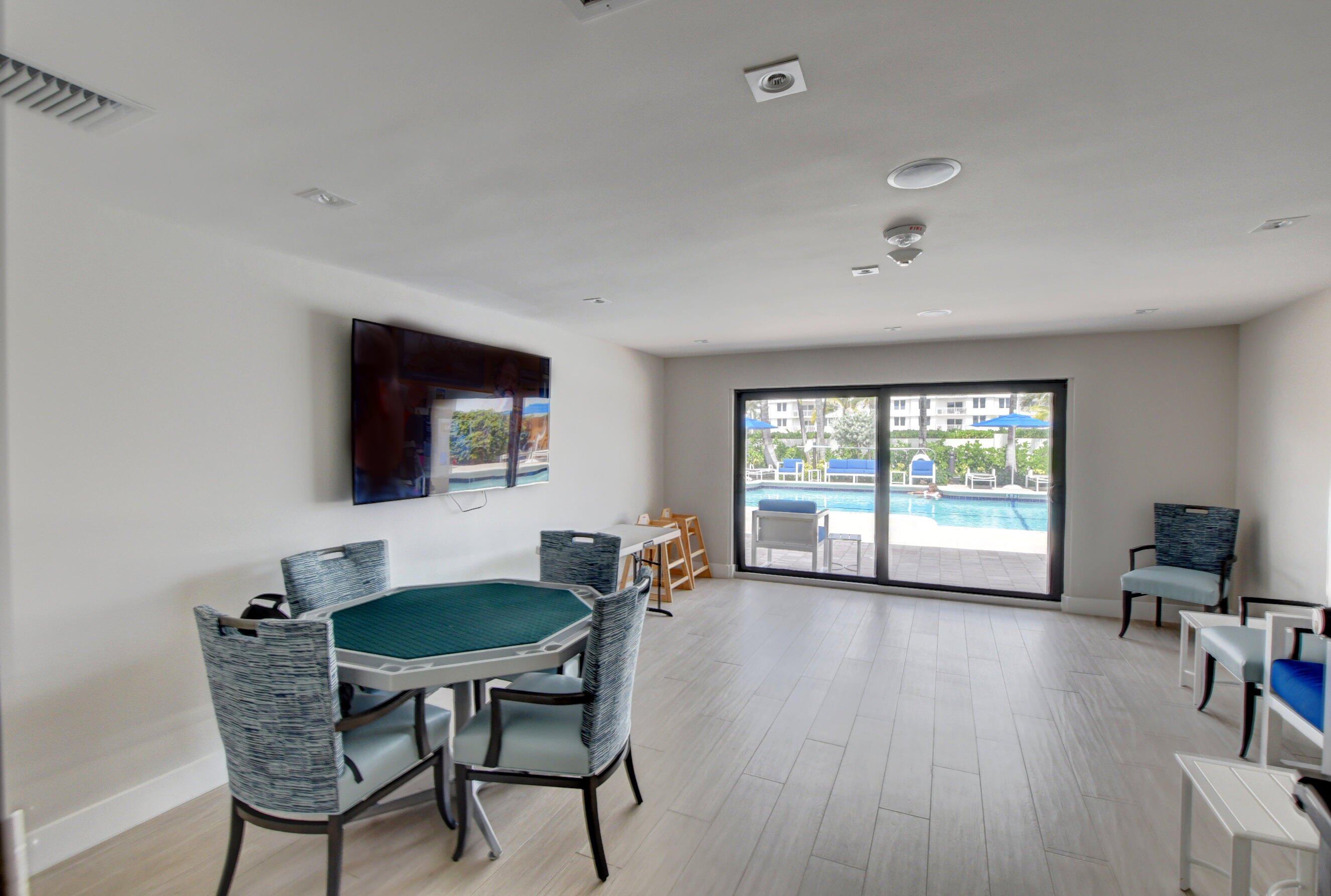Highland Beach, Florida, 33487, United States, 2 Bedrooms Bedrooms, ,2 BathroomsBathrooms,Residential,For Sale,1907746