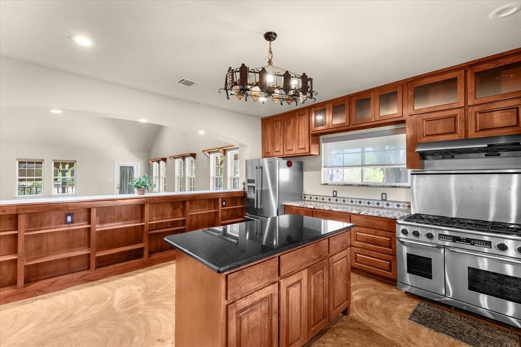 Weatherford, Texas, 76088, United States, 4 Bedrooms Bedrooms, ,3 BathroomsBathrooms,Residential,For Sale,1974322