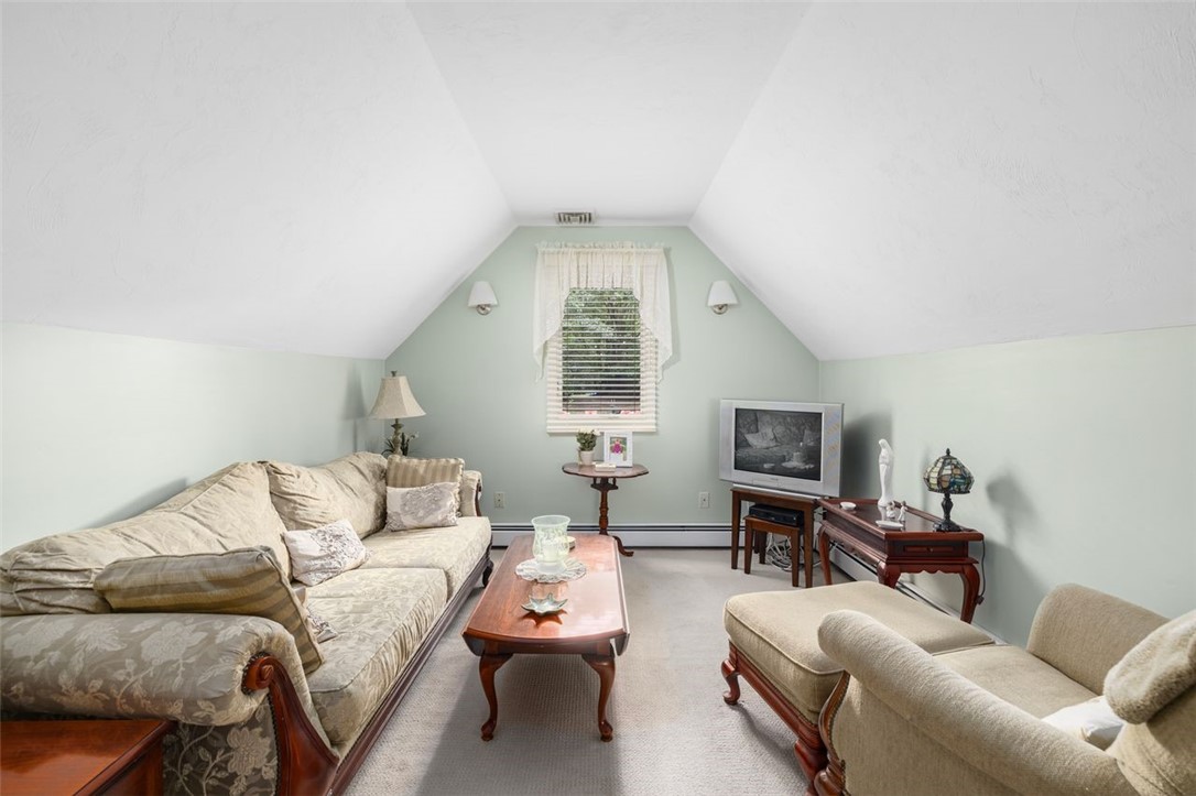 Richmond, Rhode Island, 02892, United States, 3 Bedrooms Bedrooms, ,4 BathroomsBathrooms,Residential,For Sale,1927379