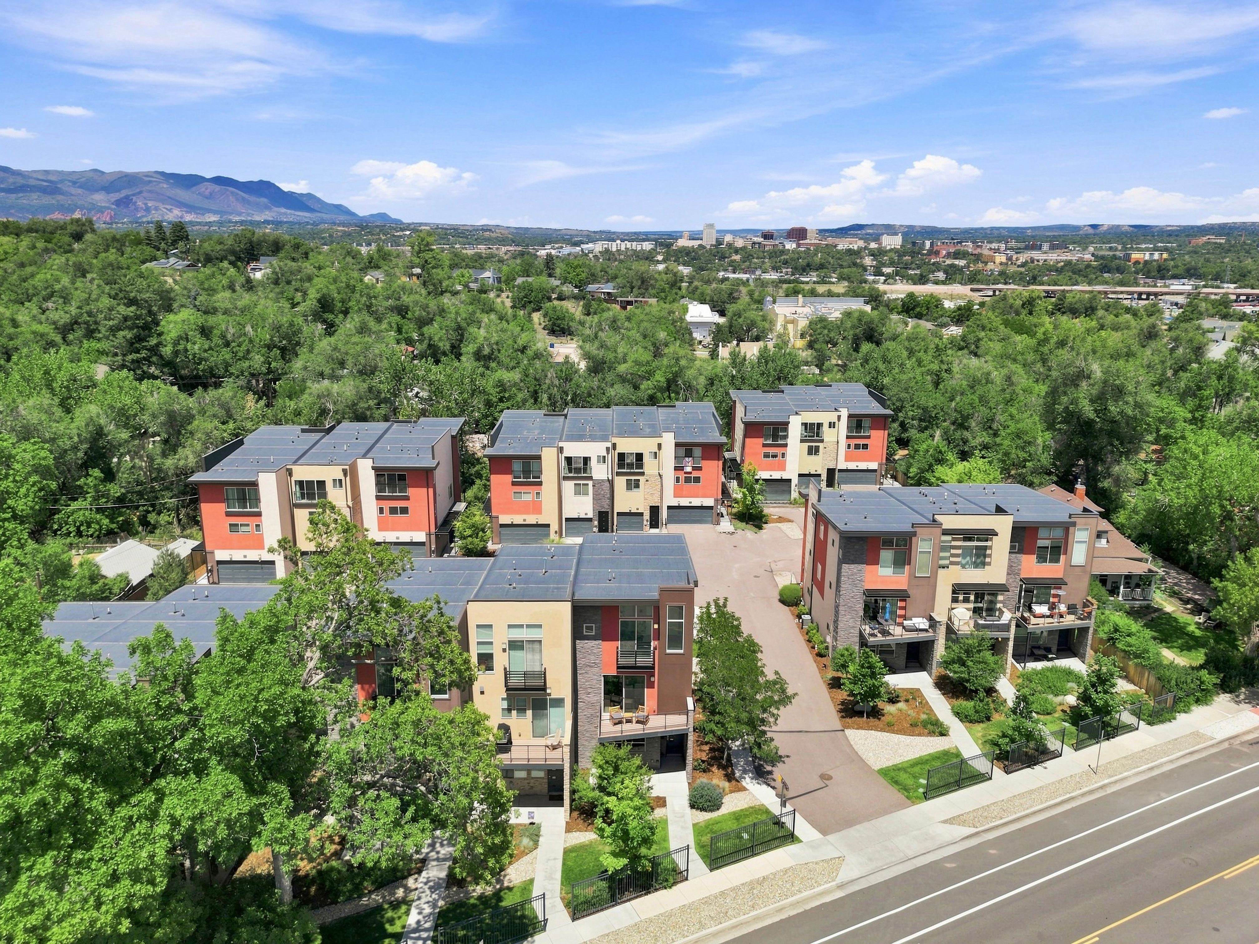  Luxury Living by Cheyenne Creek Walk - 物件實景