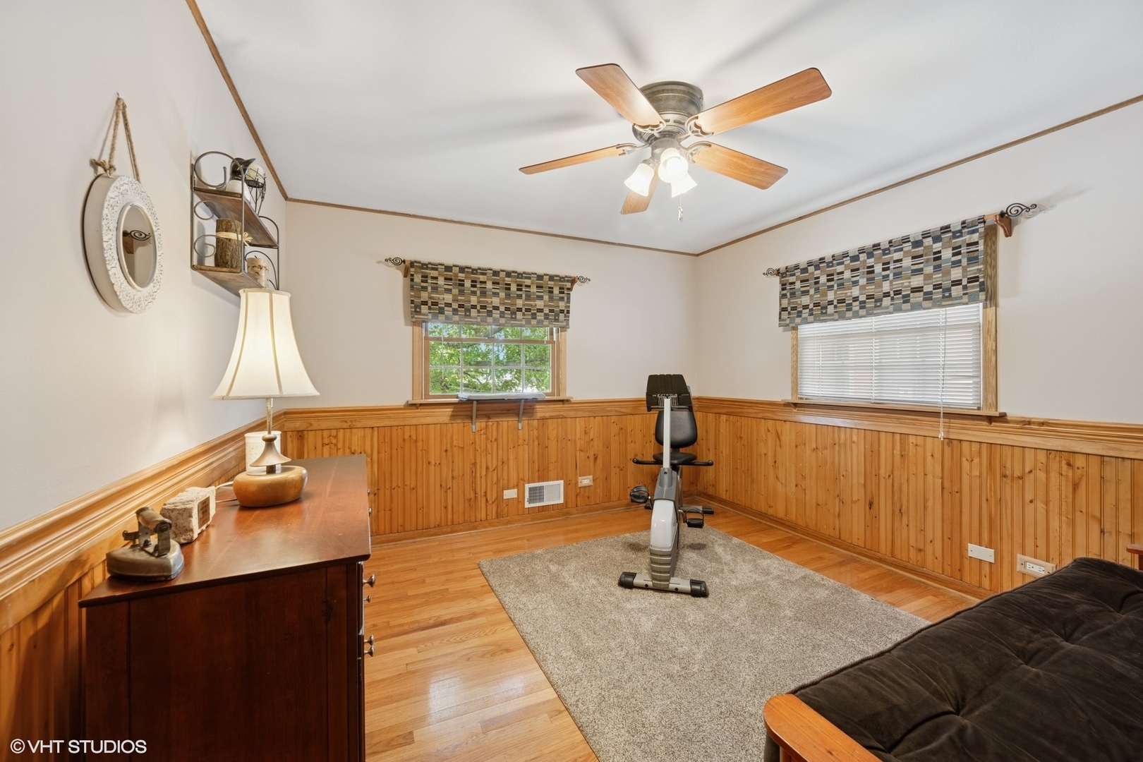 Oak Lawn, Illinois, 60453, United States, 5 Bedrooms Bedrooms, ,4 BathroomsBathrooms,Residential,For Sale,1932429