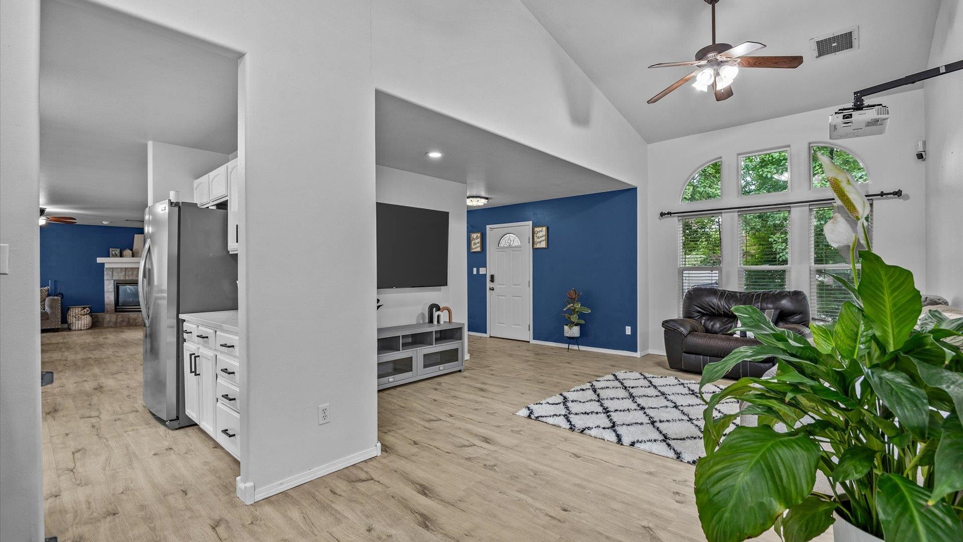 Grand Junction, Colorado, 81504, United States, 4 Bedrooms Bedrooms, ,3 BathroomsBathrooms,Residential,For Sale,1907193