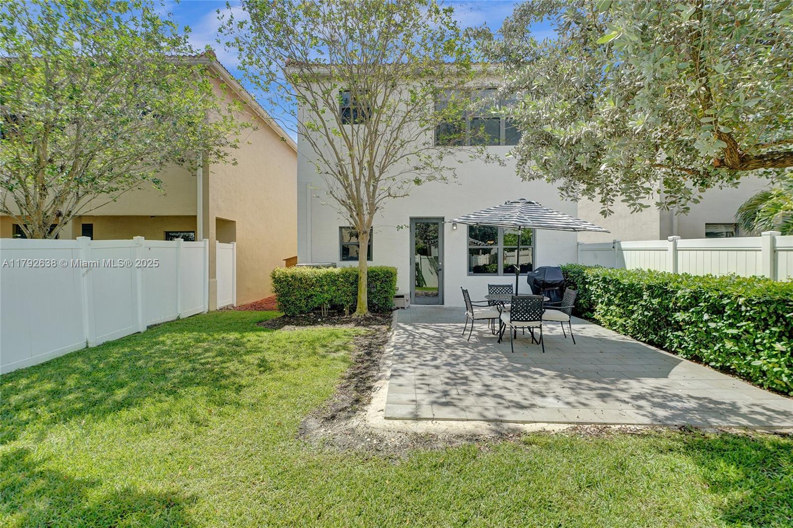 Miami, Florida, 33179, United States, 3 Bedrooms Bedrooms, ,3 BathroomsBathrooms,Residential,For Sale,1787670