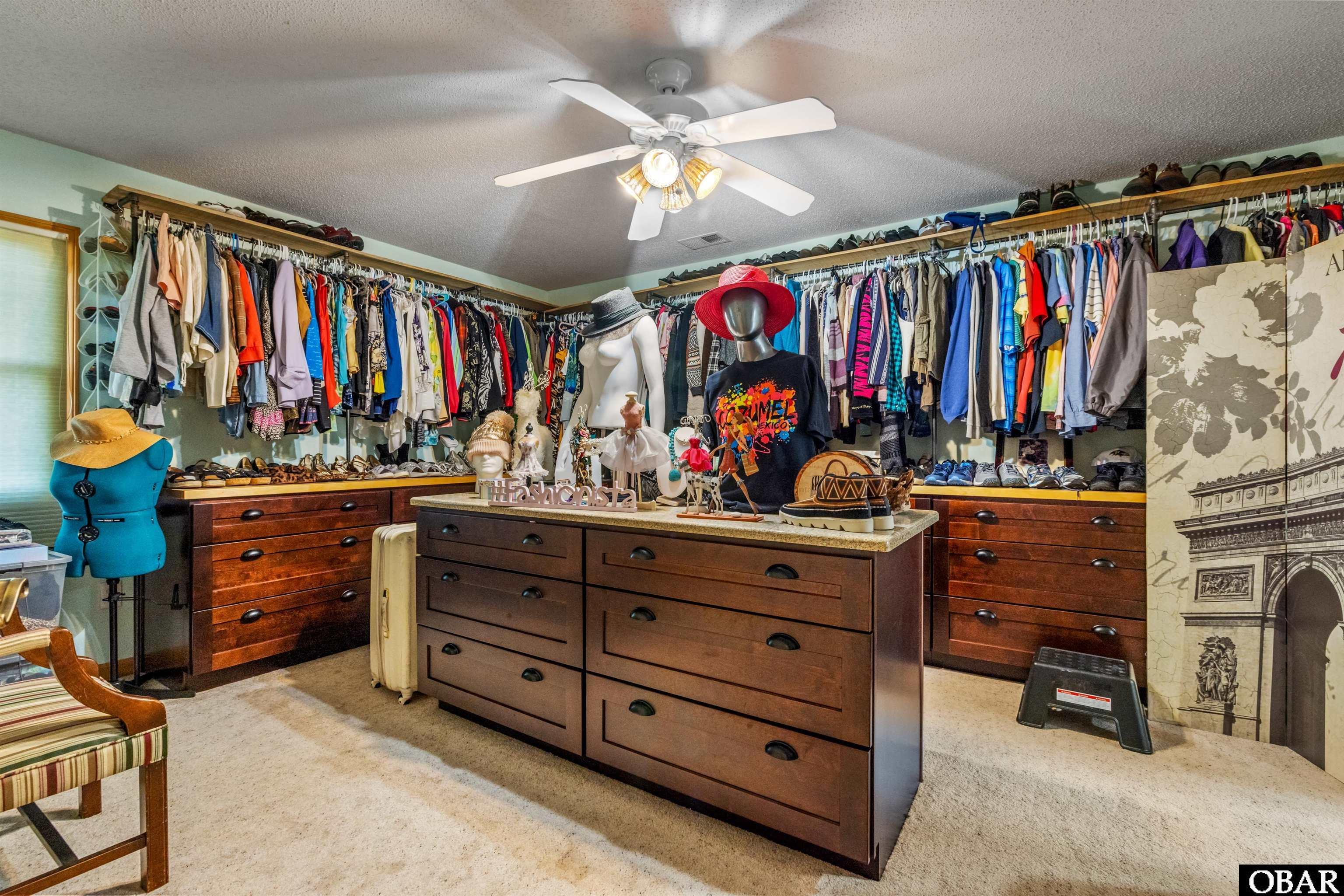 Kill Devil Hills, North Carolina, 27948, United States, 4 Bedrooms Bedrooms, ,3 BathroomsBathrooms,Residential,For Sale,1827353