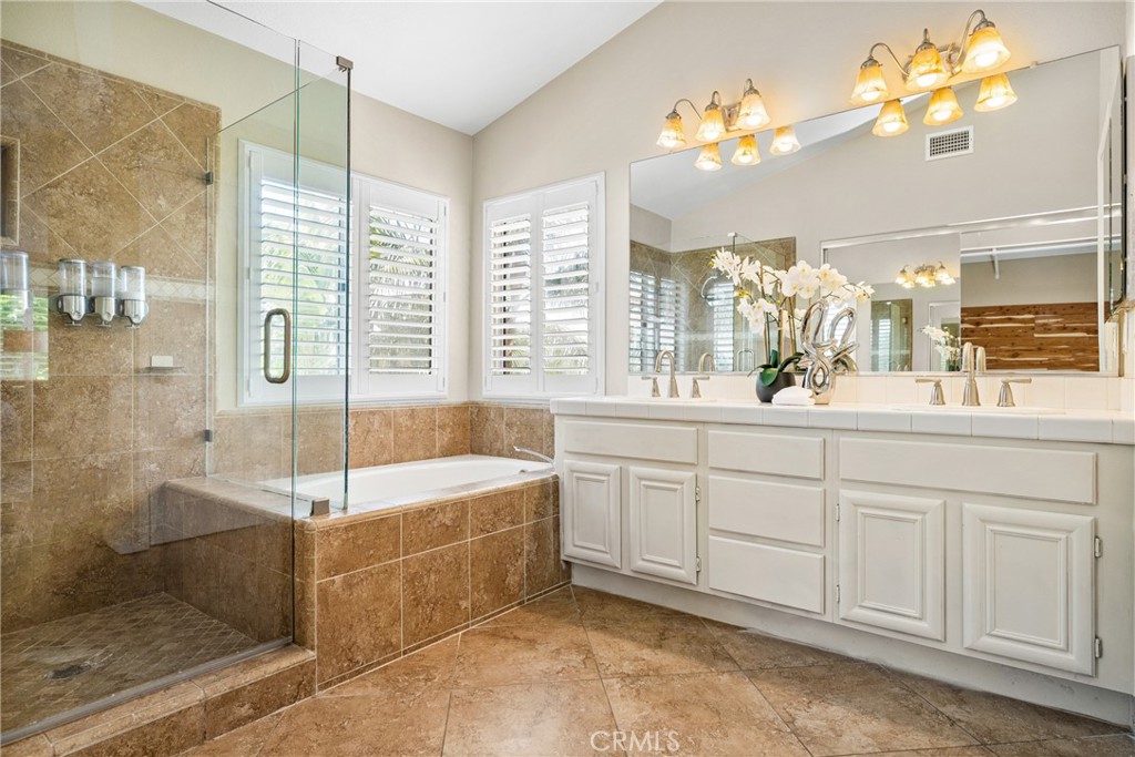 Lake Forest, California, 92610, United States, 5 Bedrooms Bedrooms, ,3 BathroomsBathrooms,Residential,For Sale,1903296