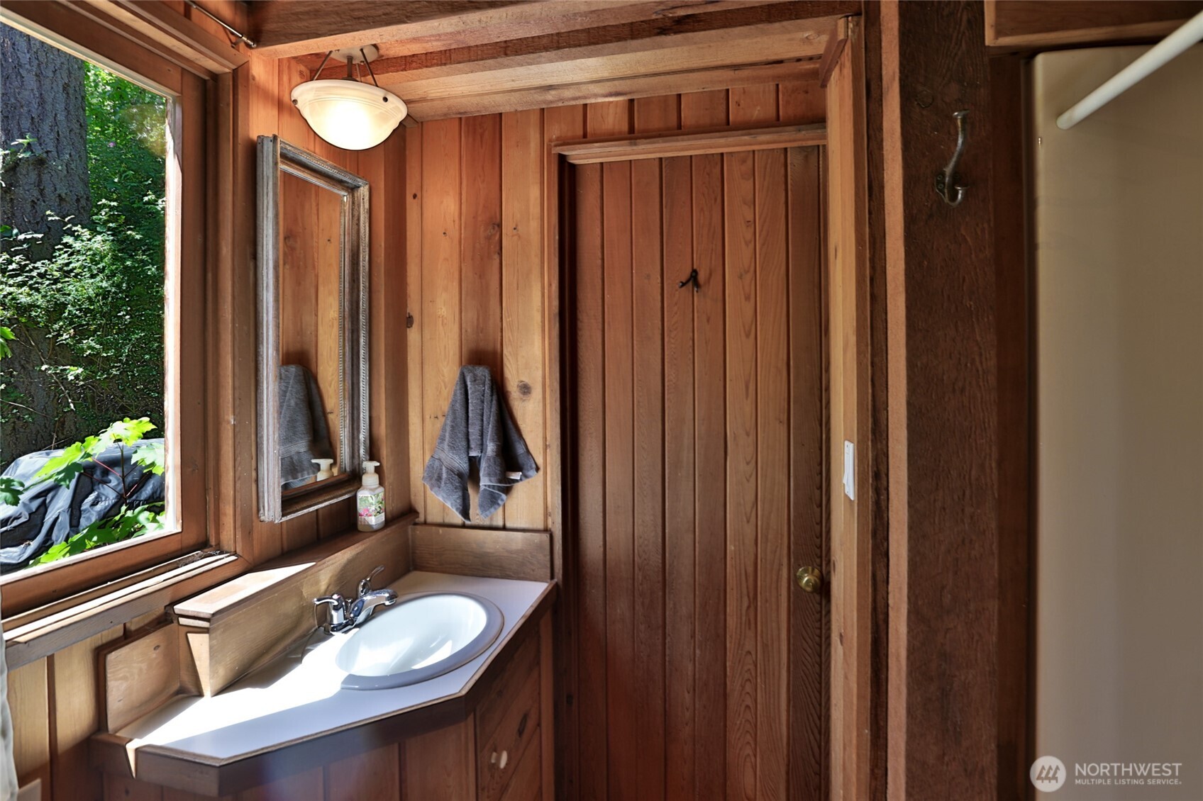 Friday Harbor, Washington, 98250, United States, 2 Bedrooms Bedrooms, ,1 BathroomBathrooms,Residential,For Sale,1856975
