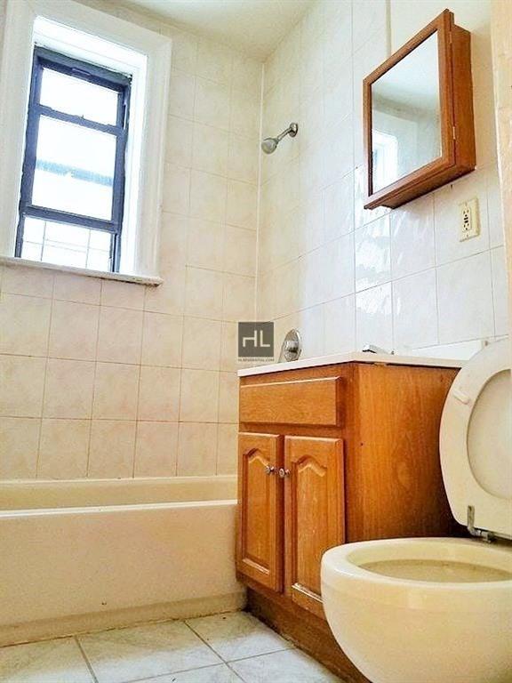 Brooklyn, New York, 11203, United States, 7 Bedrooms Bedrooms, ,5 BathroomsBathrooms,Residential,For Sale,1938412